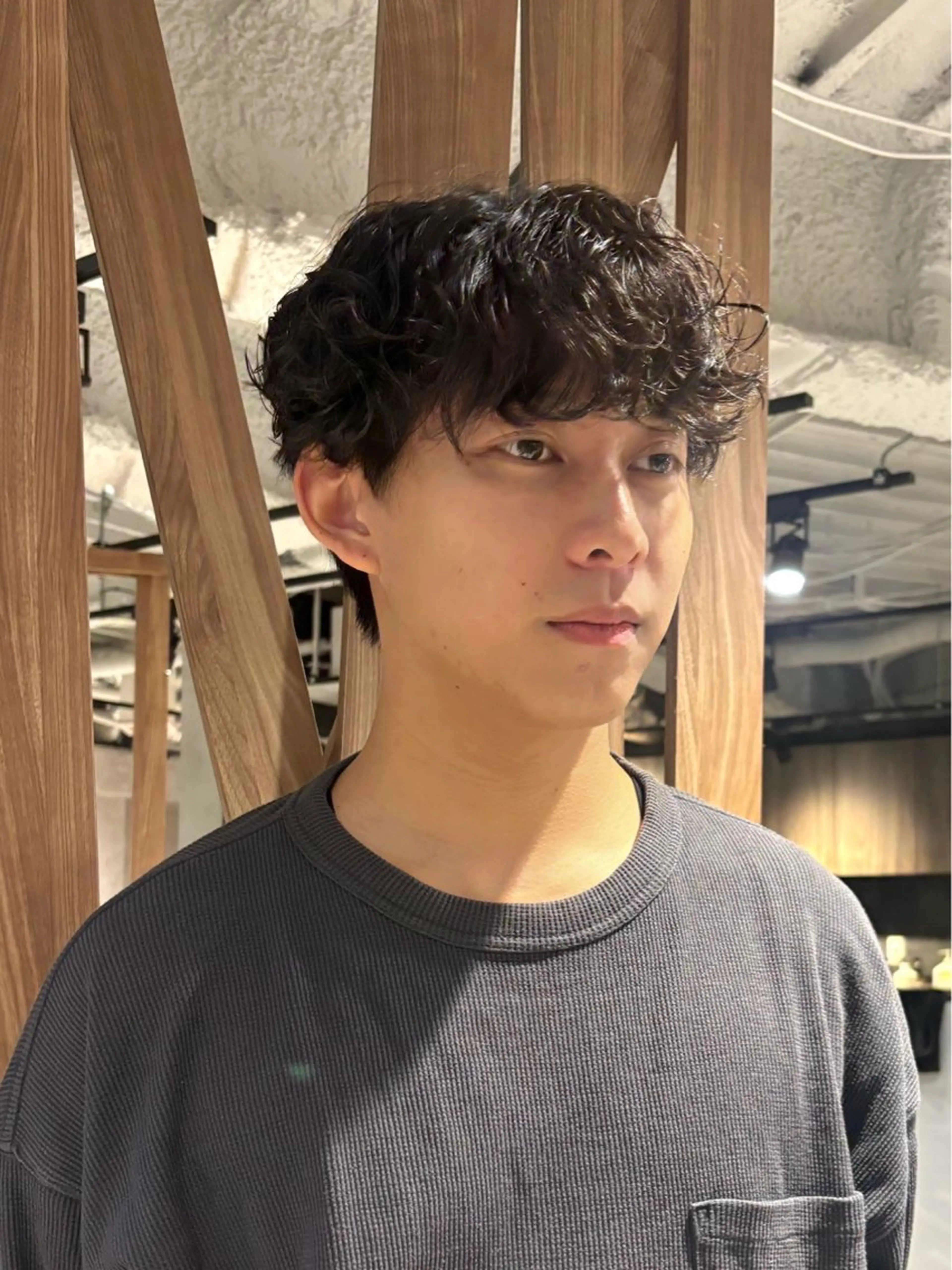 \\イメチェンしたい方におすすめ//デザインカット＋メンズ個性派無造作なスパイラルパーマの写真