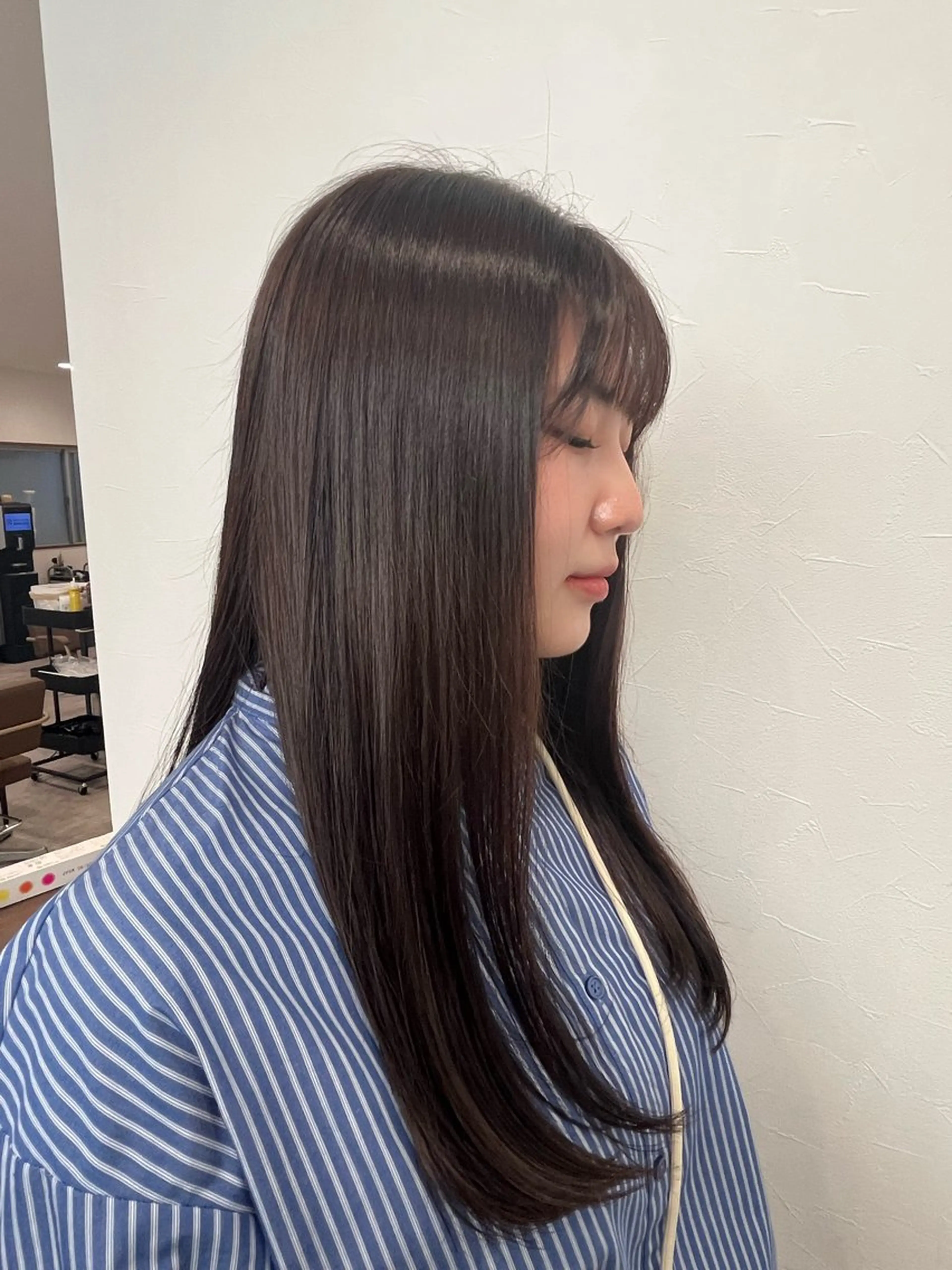 セミロング カラー anon Loemのヘアスタイル