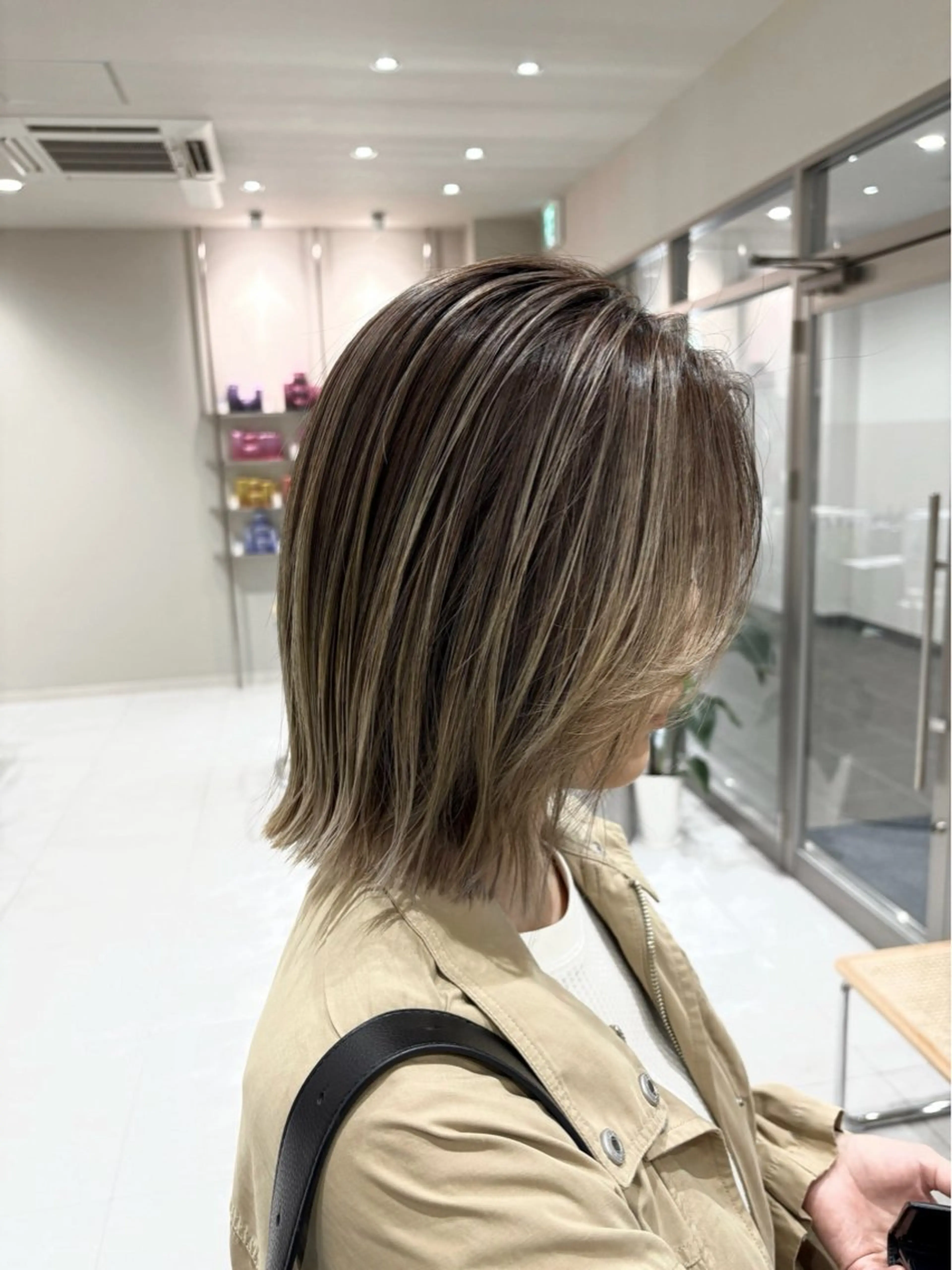 ミディアム カット ヘアカラー バレイヤージュ/ヘア アレンジ/shionのヘアスタイル