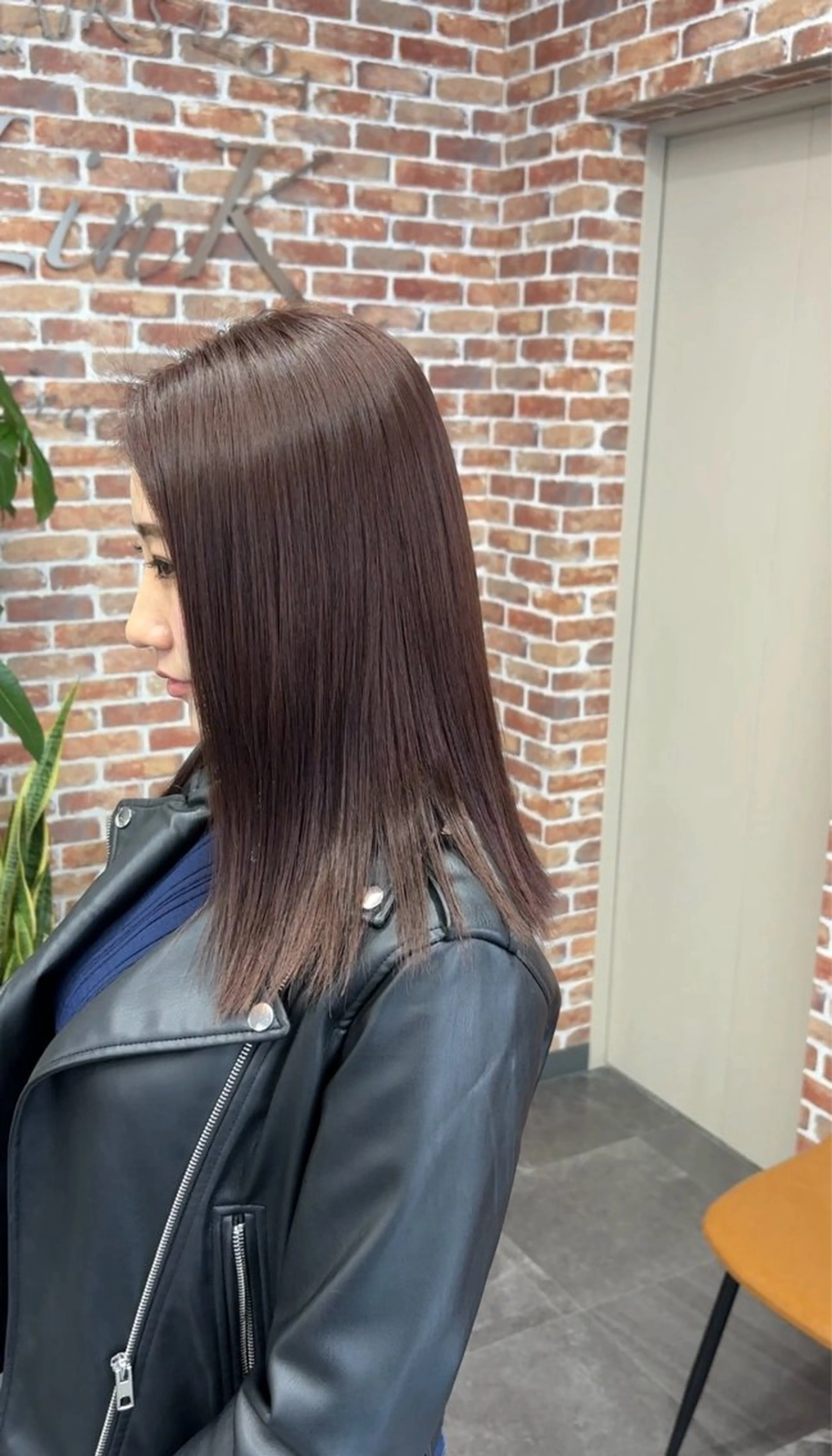 【外国人のような透明感】カット+艶カラーの写真