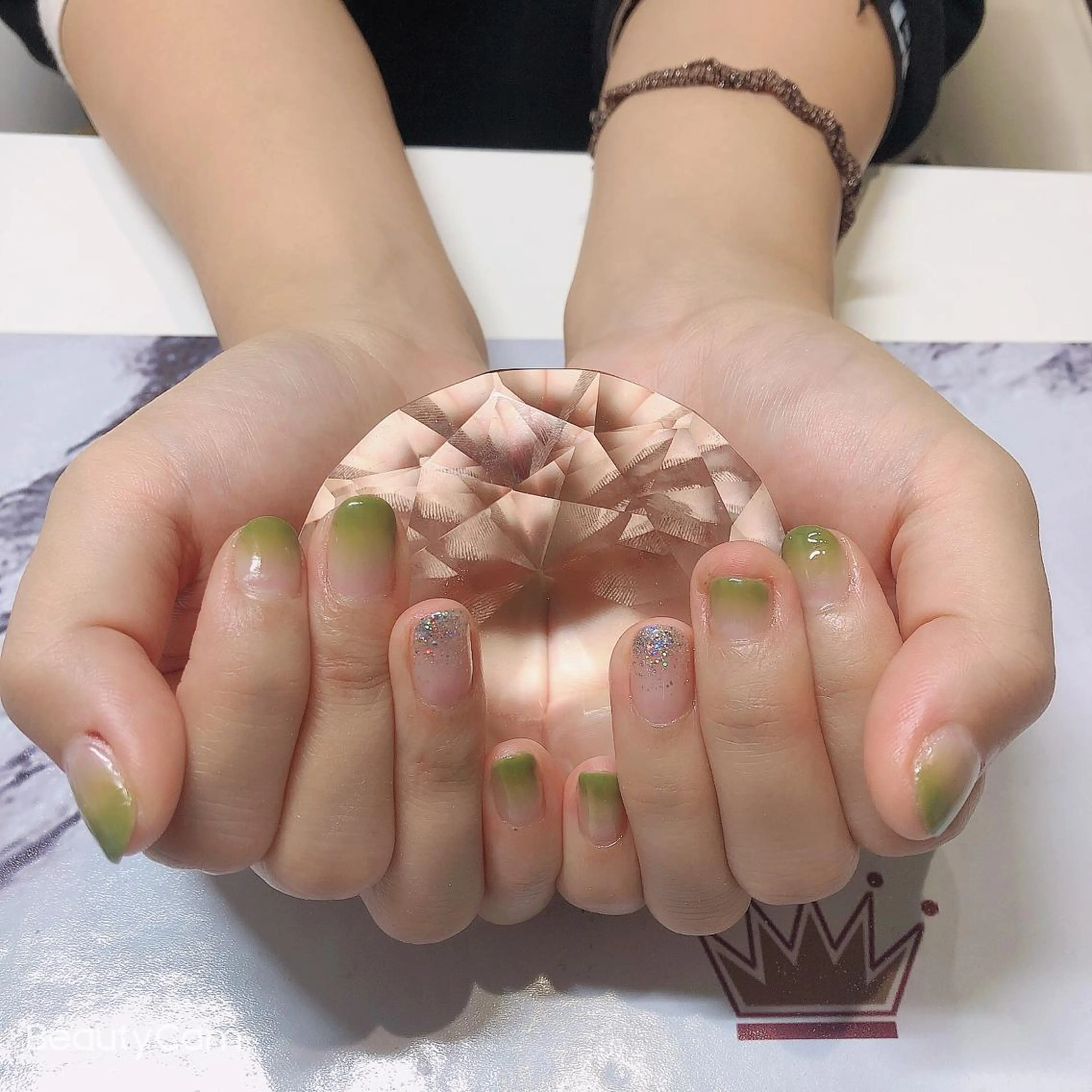 ネイル ガレンドウ 白澤 愛子のネイルデザイン