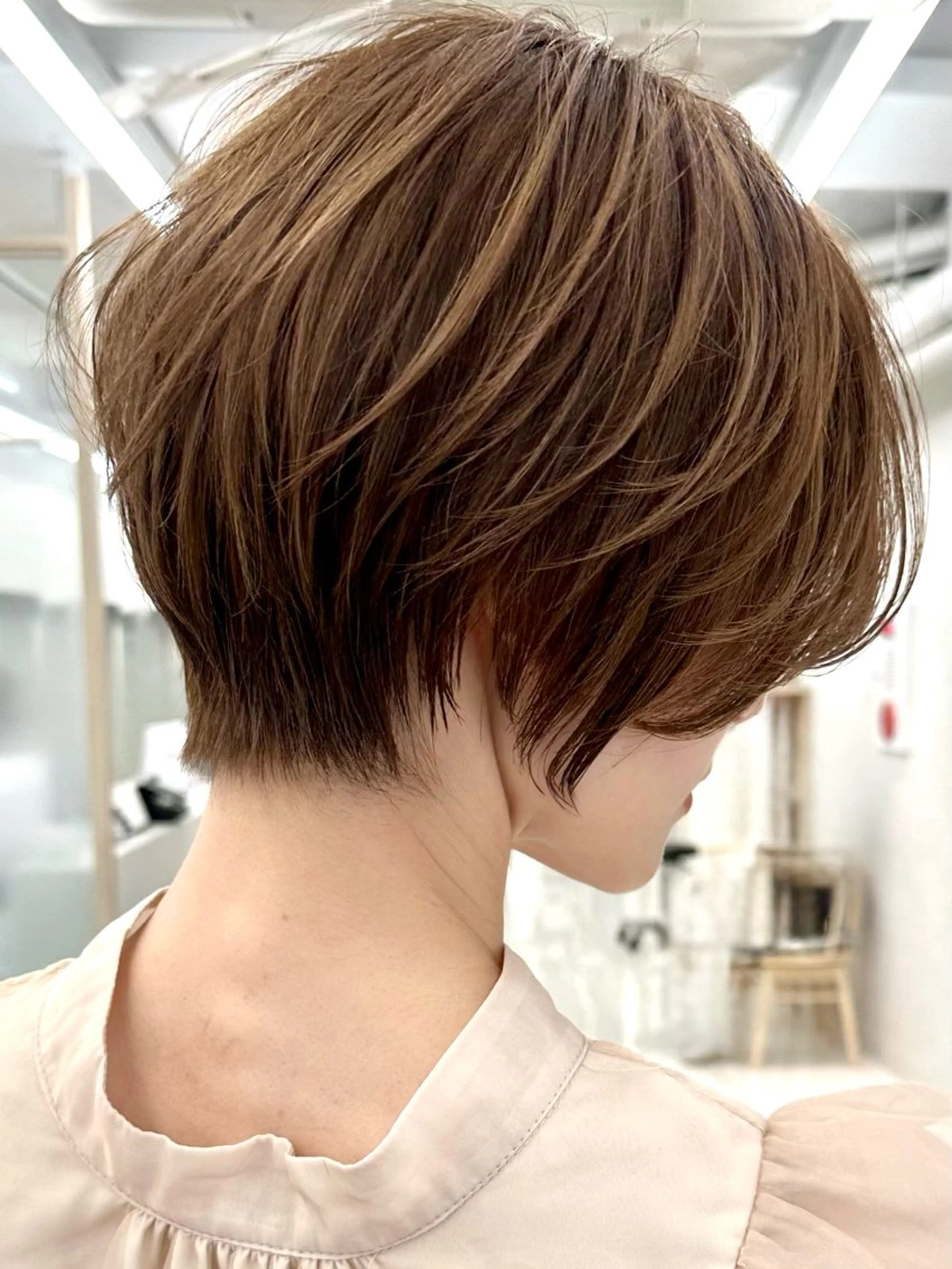 ショート カラー ショートボブ 丸みショート 透明感カラー ボブ ショートヘア 三鷹で1番ショート ボブをカットする新谷のヘアスタイル