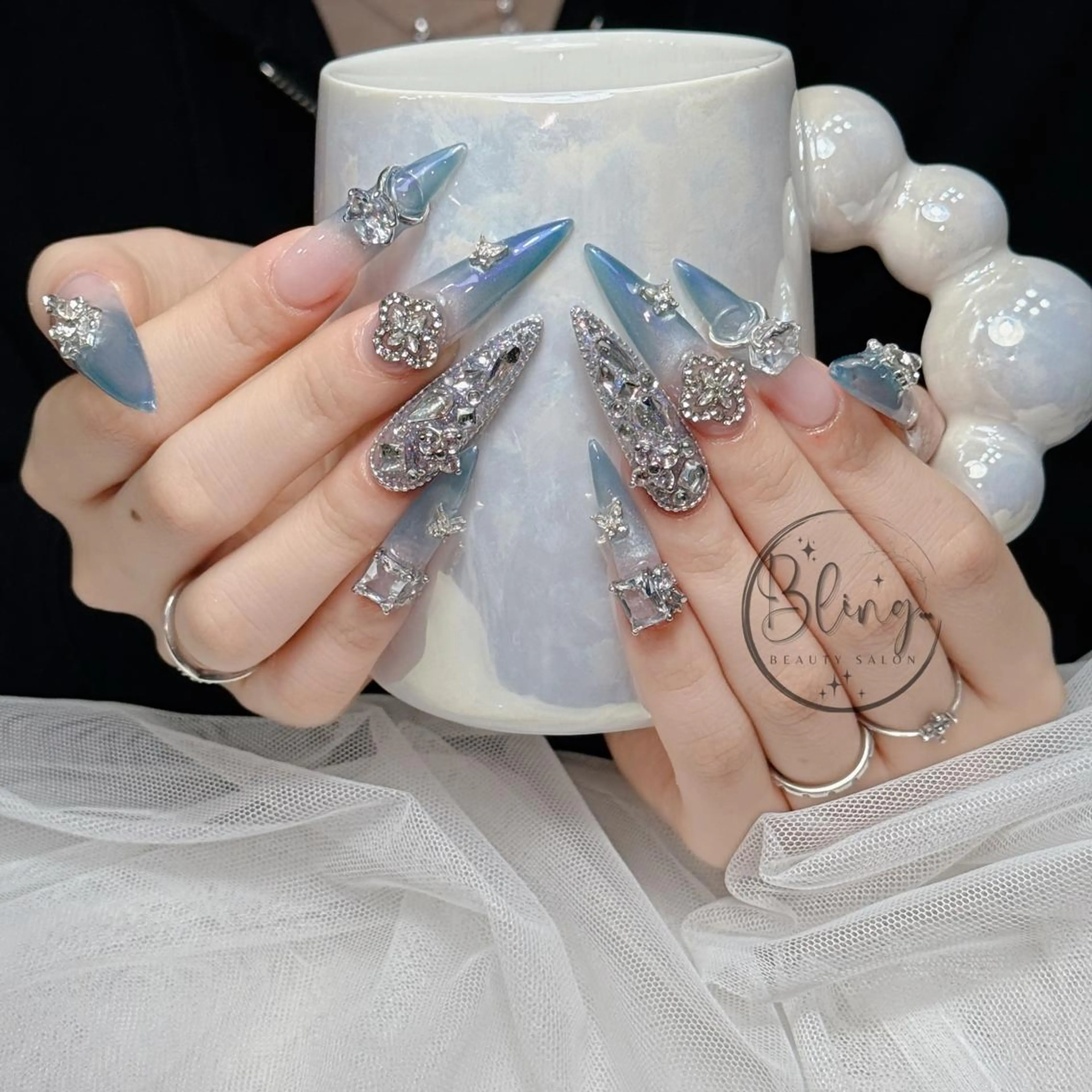 ロング パーマ 韓国風ヘア ハンドネイル 高橋 ユキのネイルデザイン