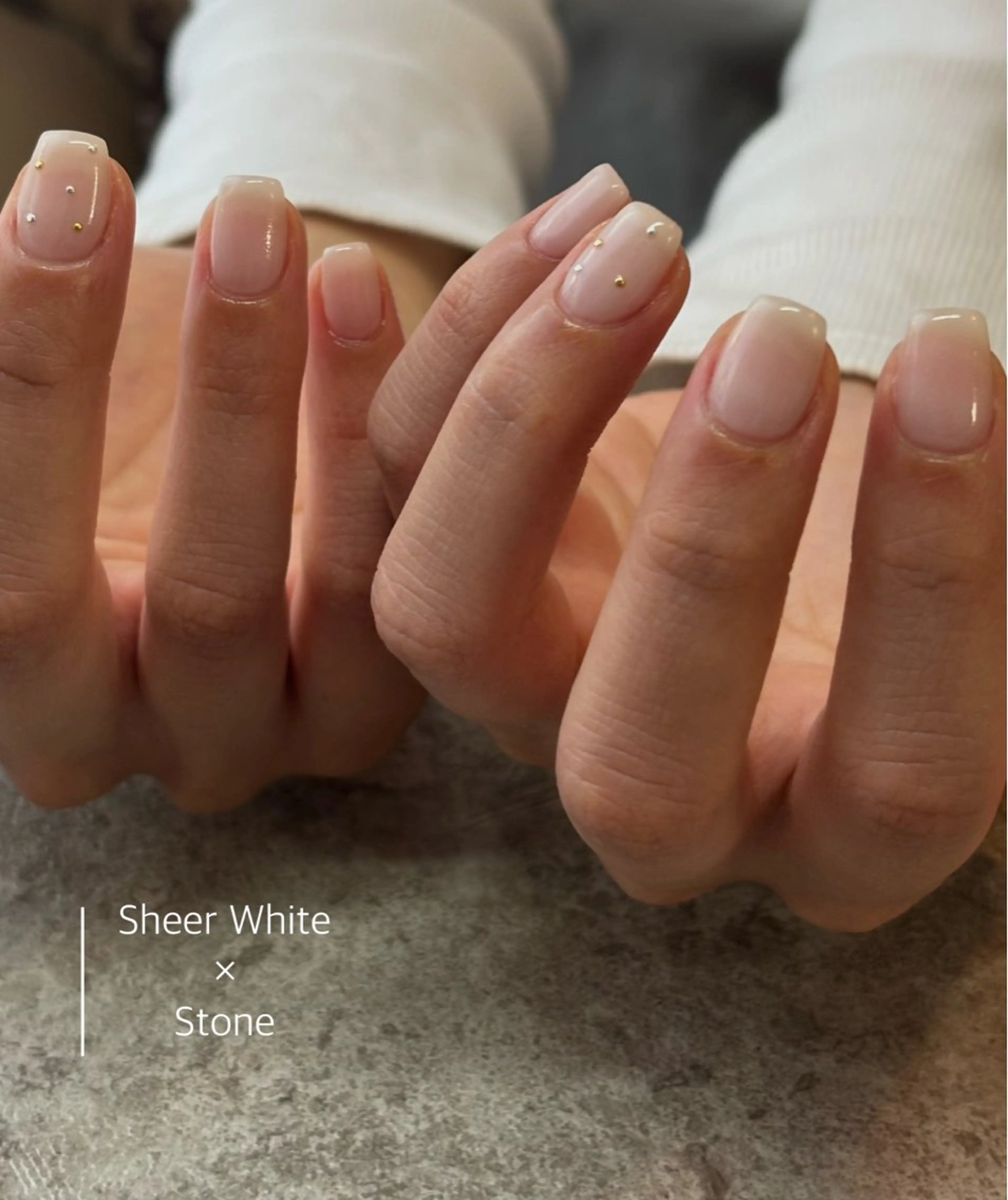 ネイル ストーンネイル ハンドネイル ニュアンスネイル⌇ Rukka💅🫧のネイルデザイン