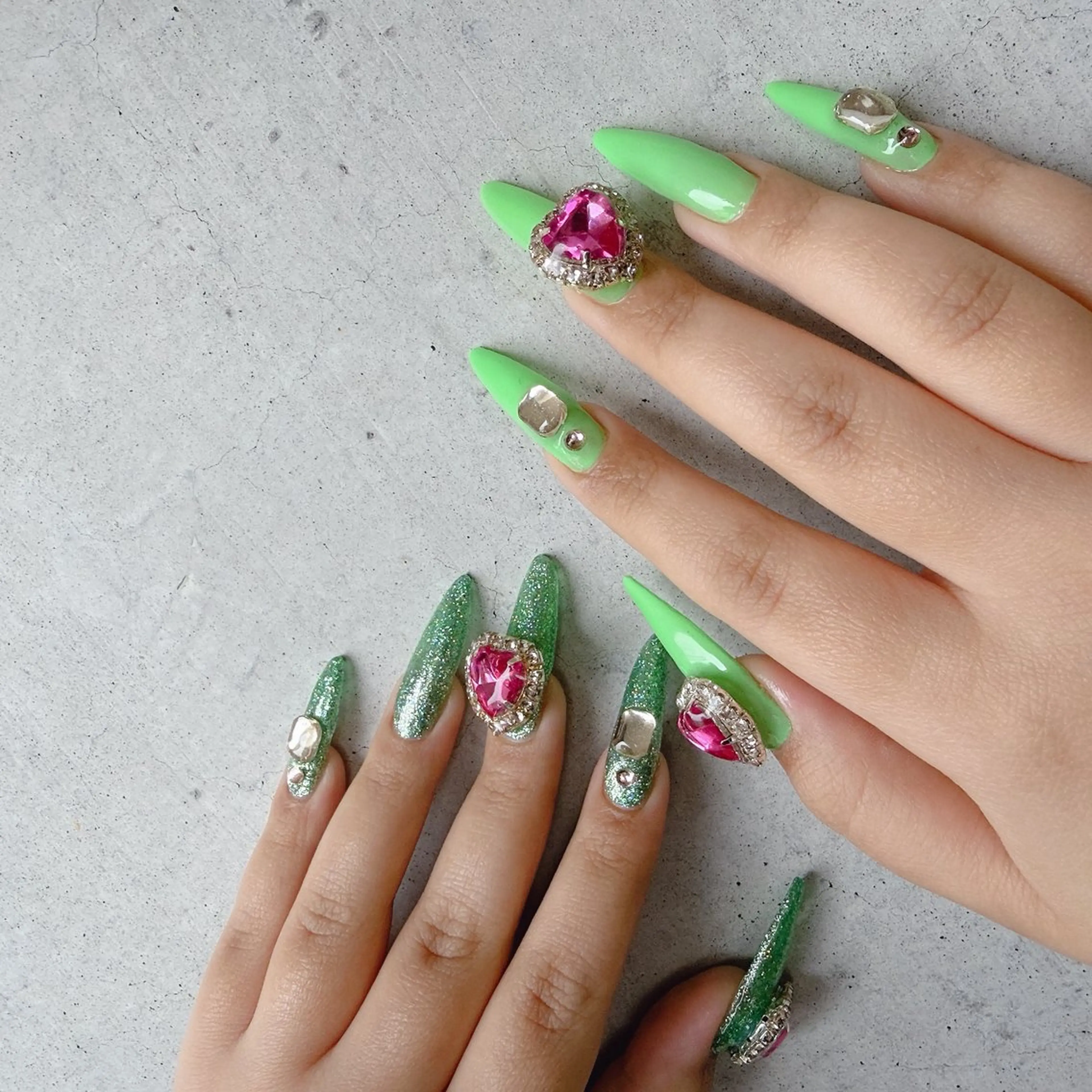 ネイル ロングネイル ワンカラーネイル スーパーロングネイル ハンドネイル MignonReve ☺︎MIYUのネイルデザイン