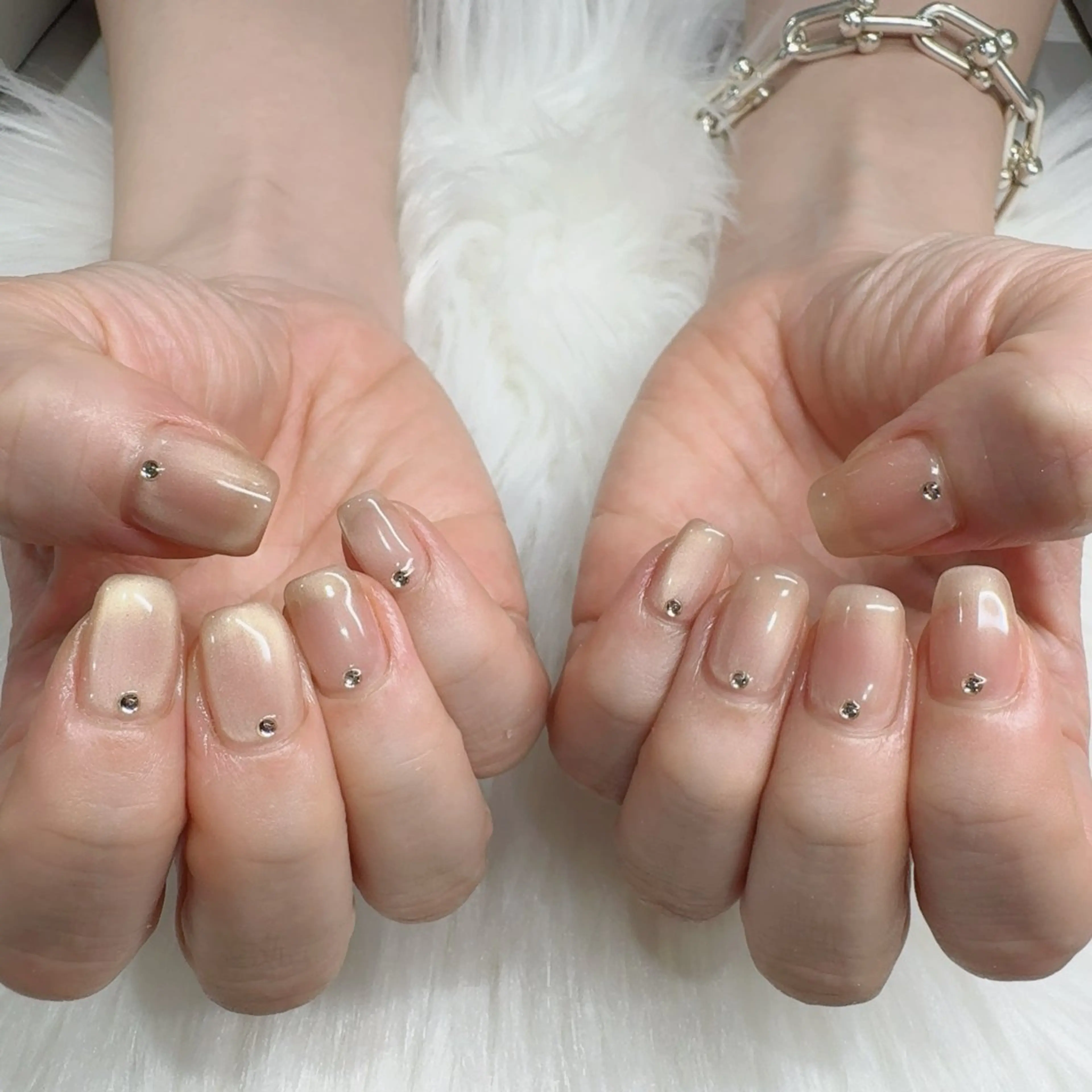 ネイル ハンドネイル 小野澤 紗智のネイルデザイン