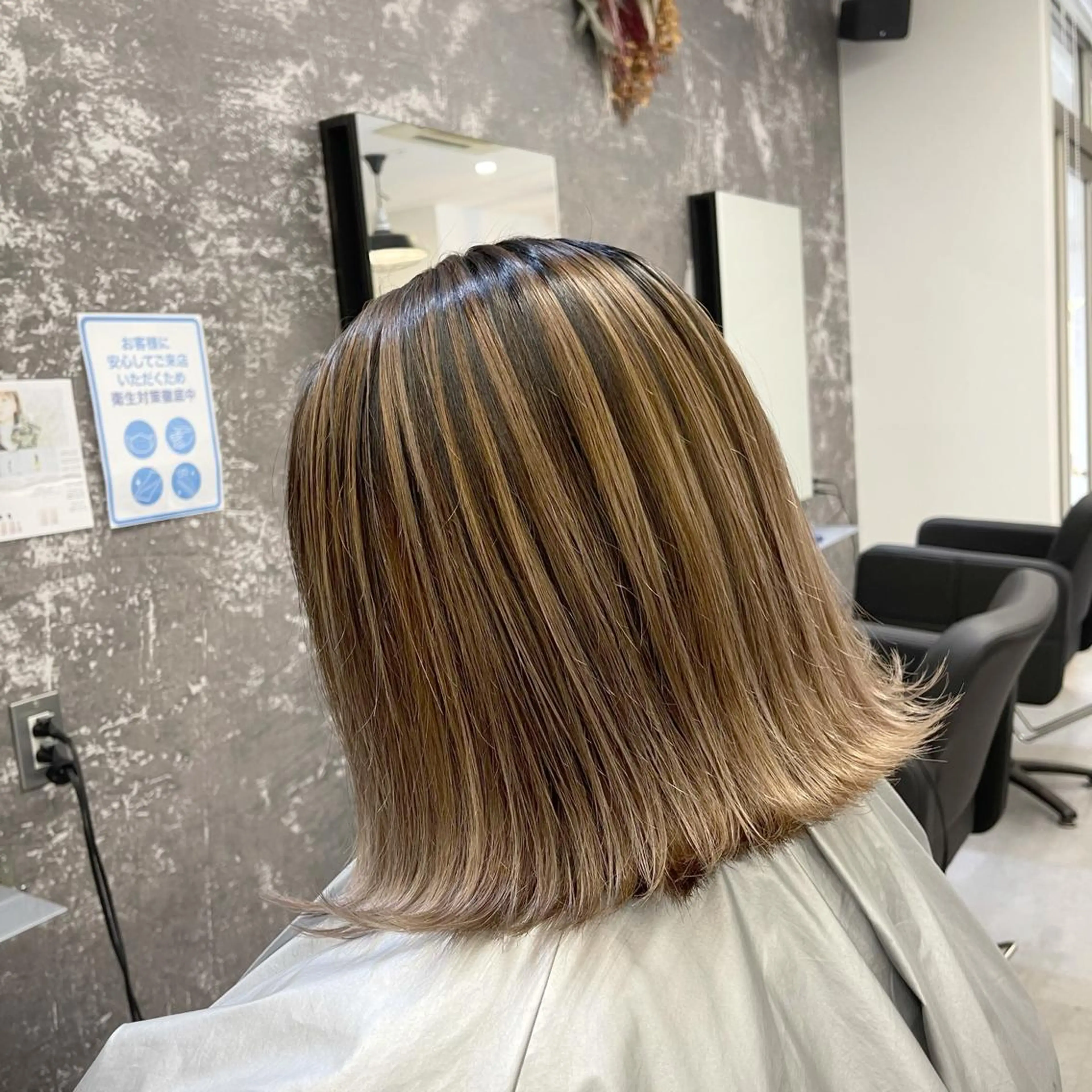 ショート カラー ヘアアレンジ バレイヤージュ デザインカラー ハイライトカラー 外国人風カラー ハイライト アンドウ ユウ/ レイヤーカット/韓国のヘアスタイル