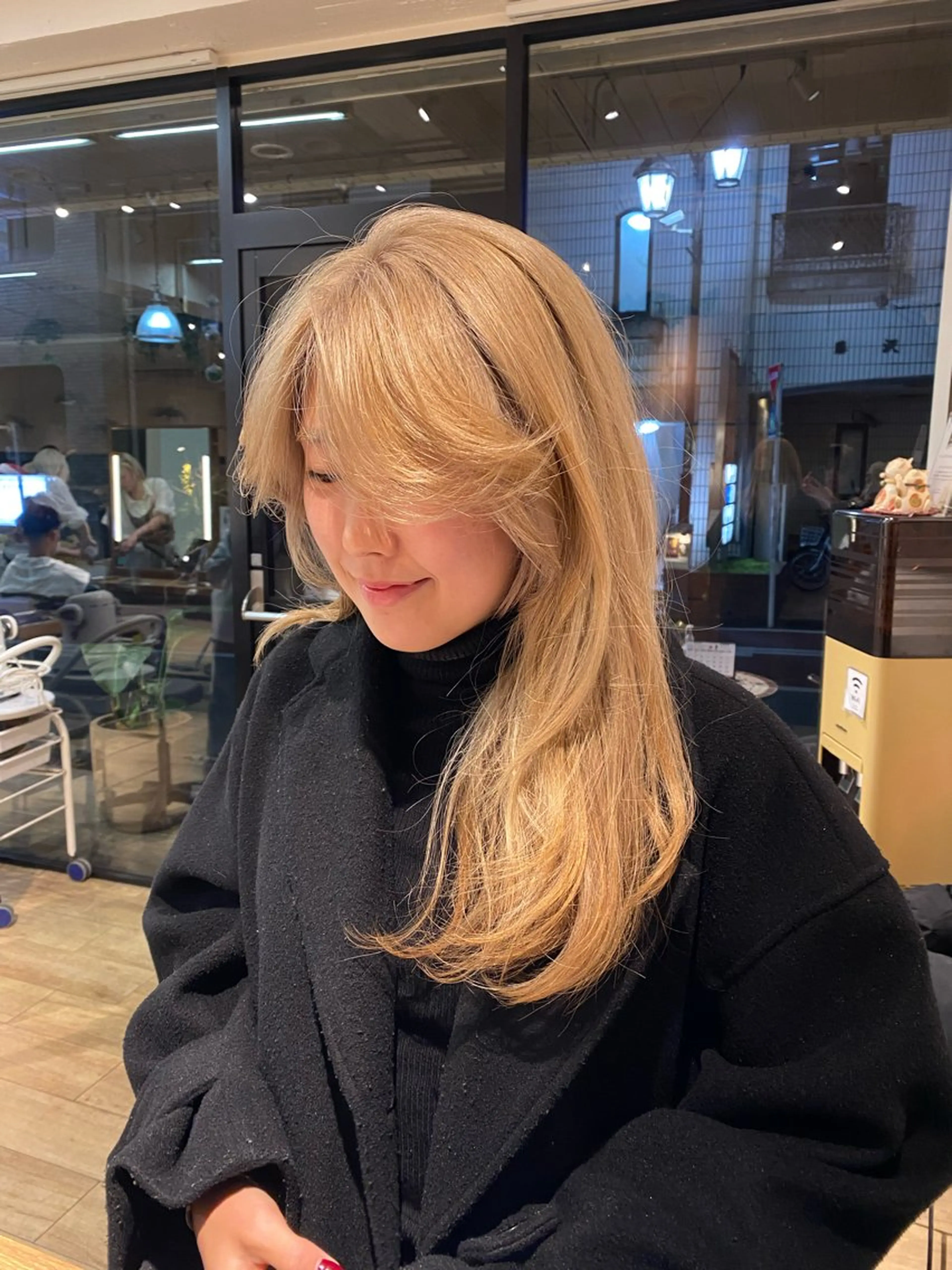 ロング カラー ブリーチ ヘアカラー ナチュラルヘア🫧 ナナミのヘアスタイル