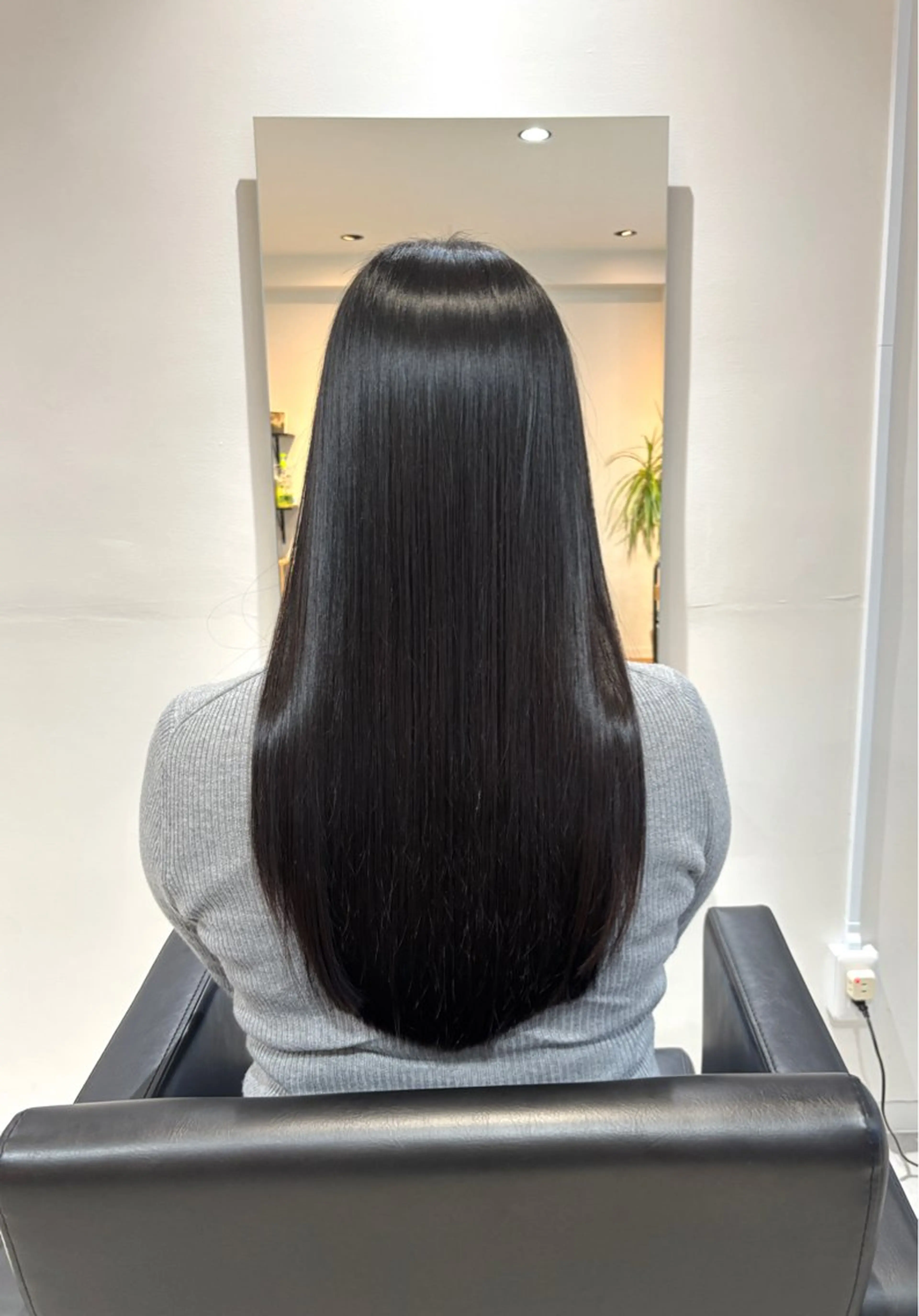 ロング 髪質改善 トリートメント トリートメント KINI 髪質改善＆艶髪のヘアスタイル