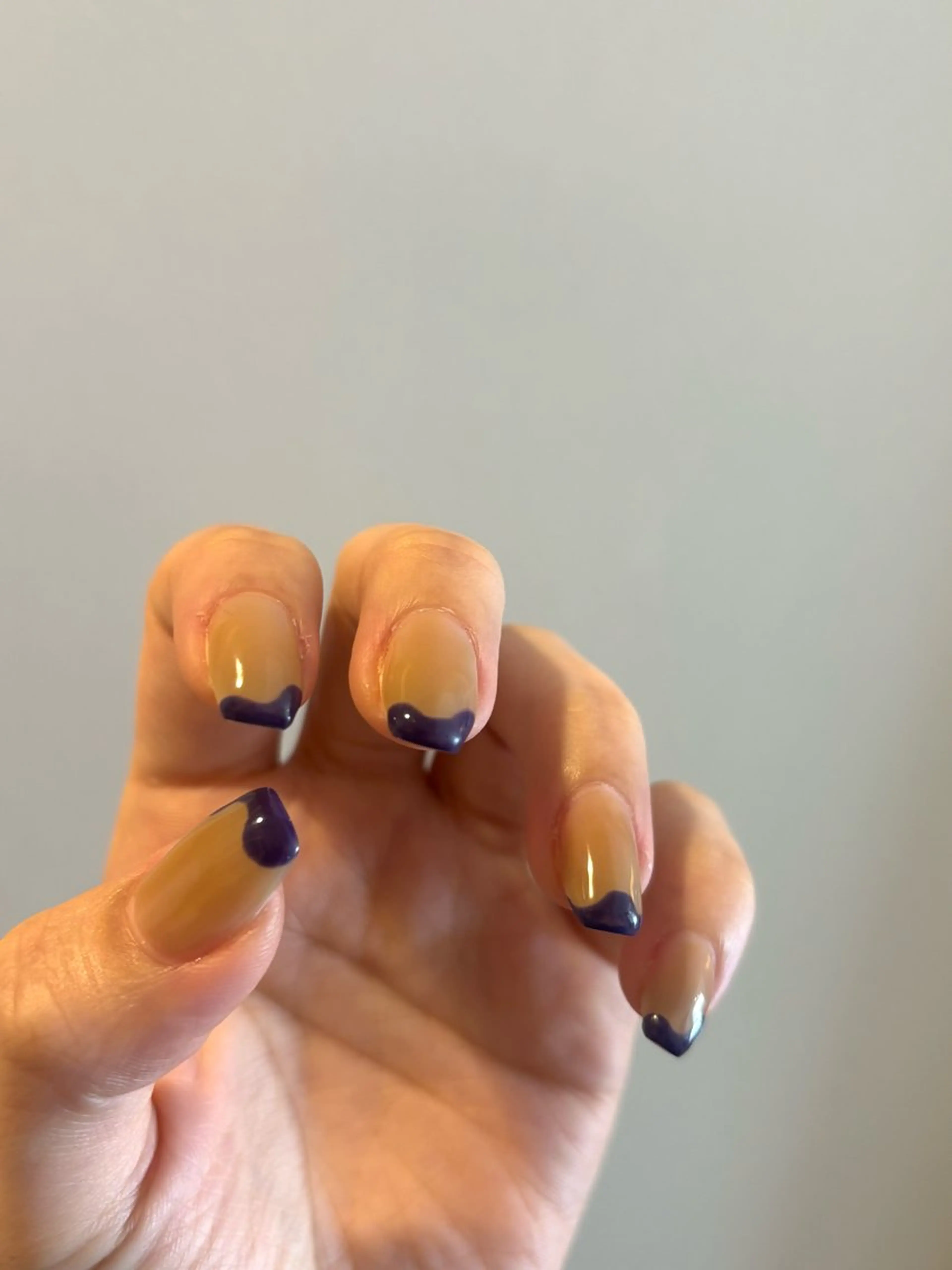 ネイル ブラウン パープル ハンドネイル Elio所属・Elio 国泰寺のネイルデザイン