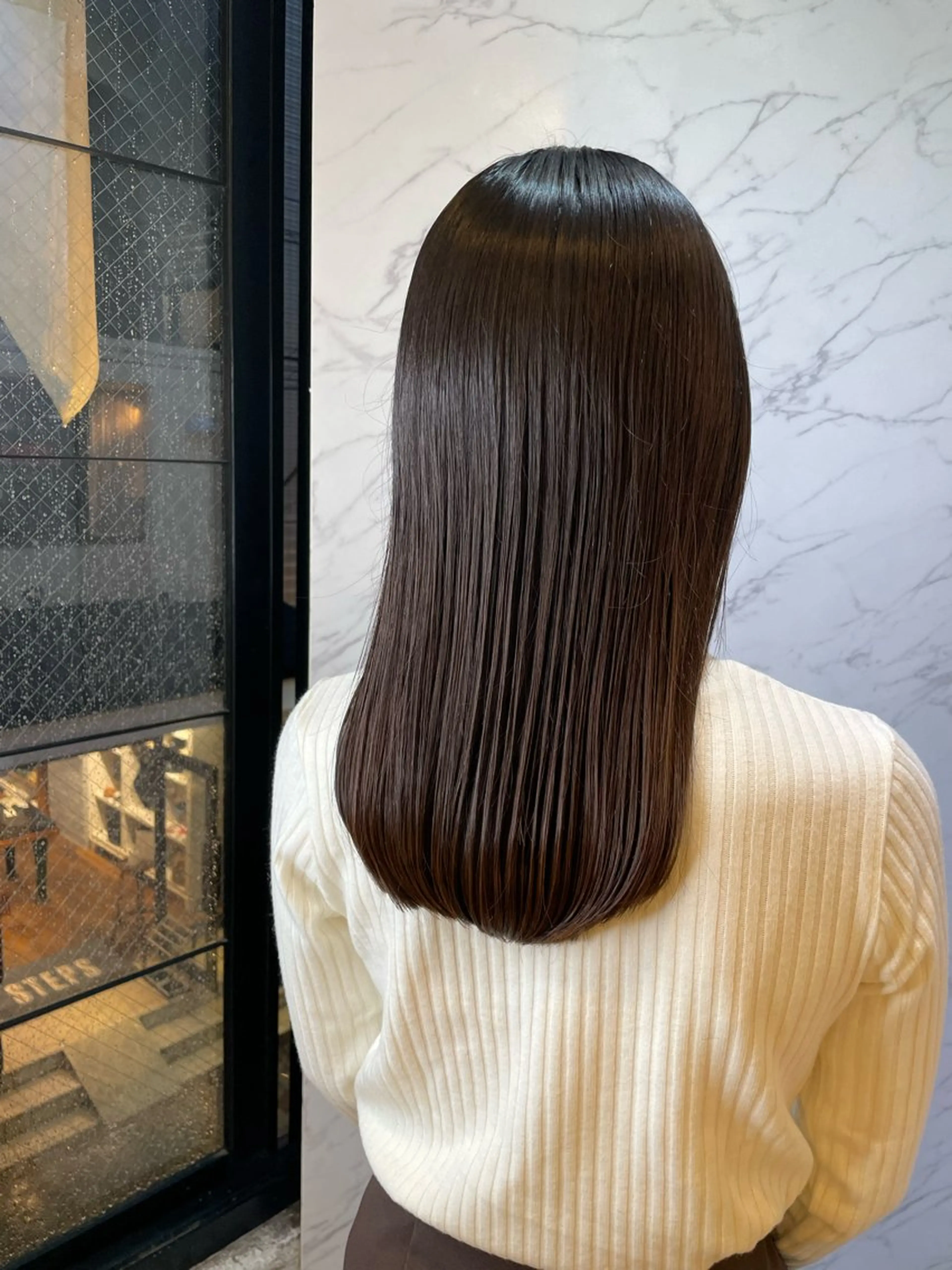 セミロング 北田🌟小顔レイヤー 🌟人気カラーのヘアスタイル