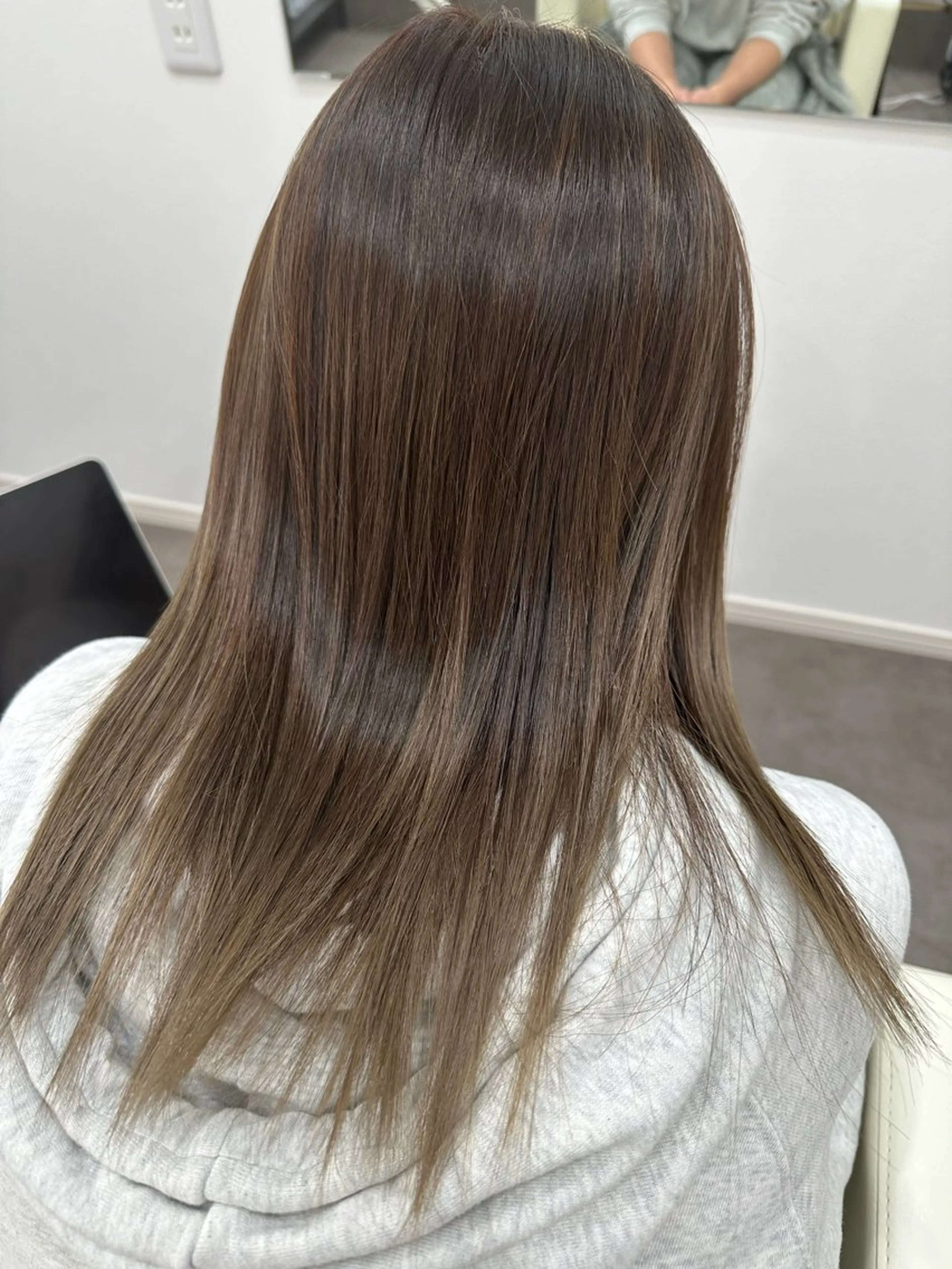 セミロング 髪質改善 H/Reinigen レイニゲンの眉毛・アイブロウイメージ