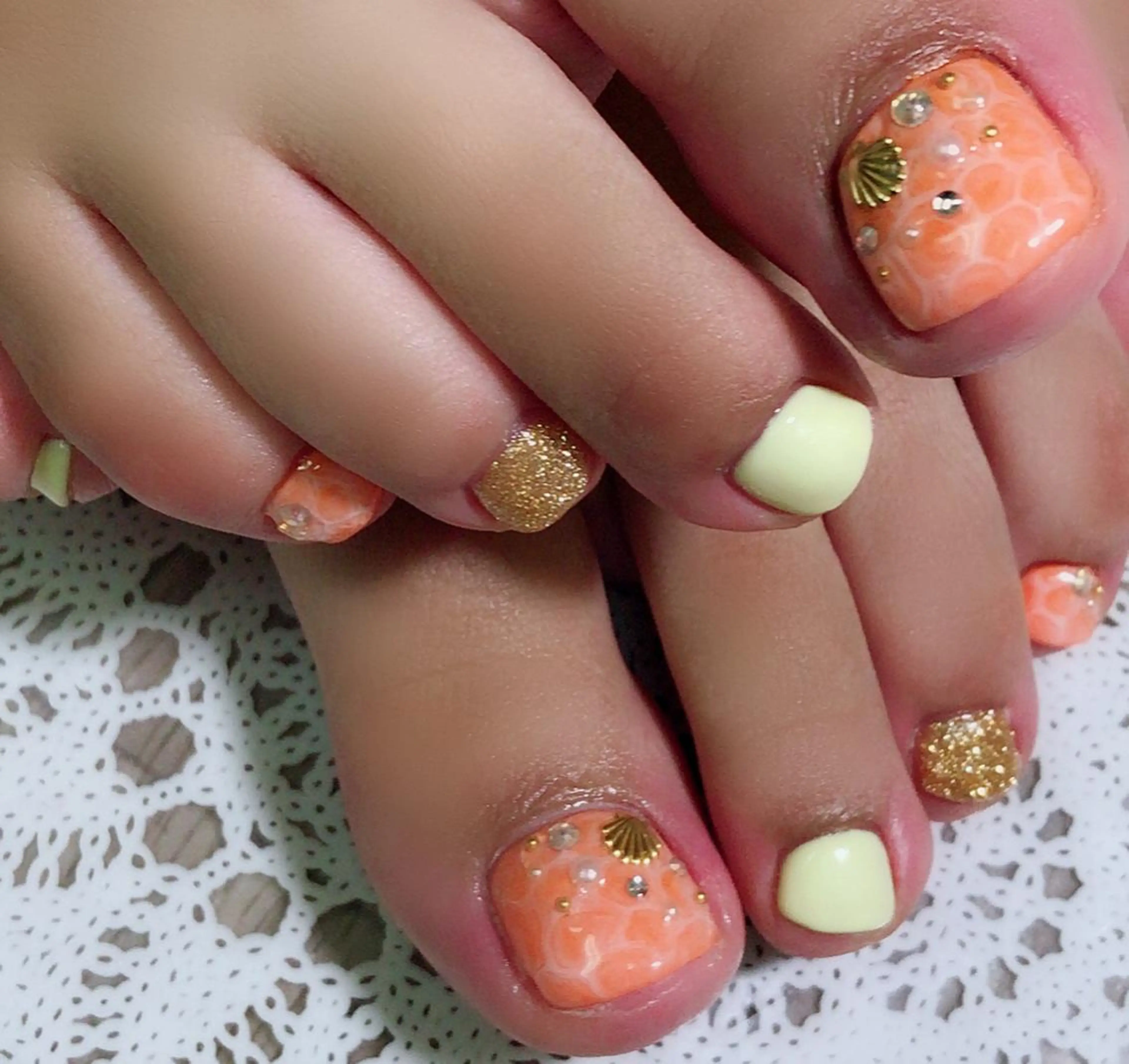 ネイル ラウバイマノマノ なかざとのネイルデザイン