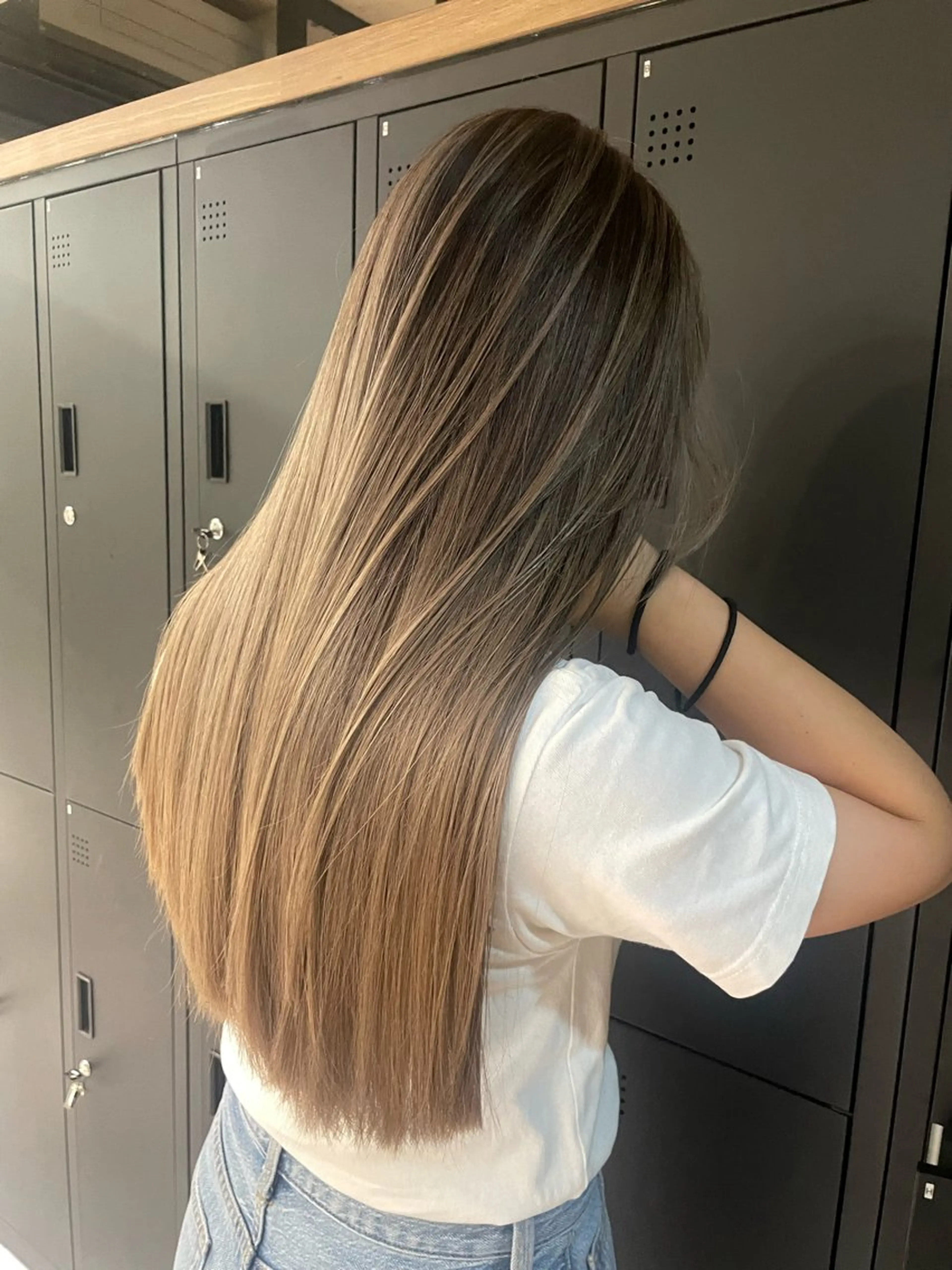 ロング カラー KAEDE🌺Wカ ラー/ホワイトカラーのヘアスタイル