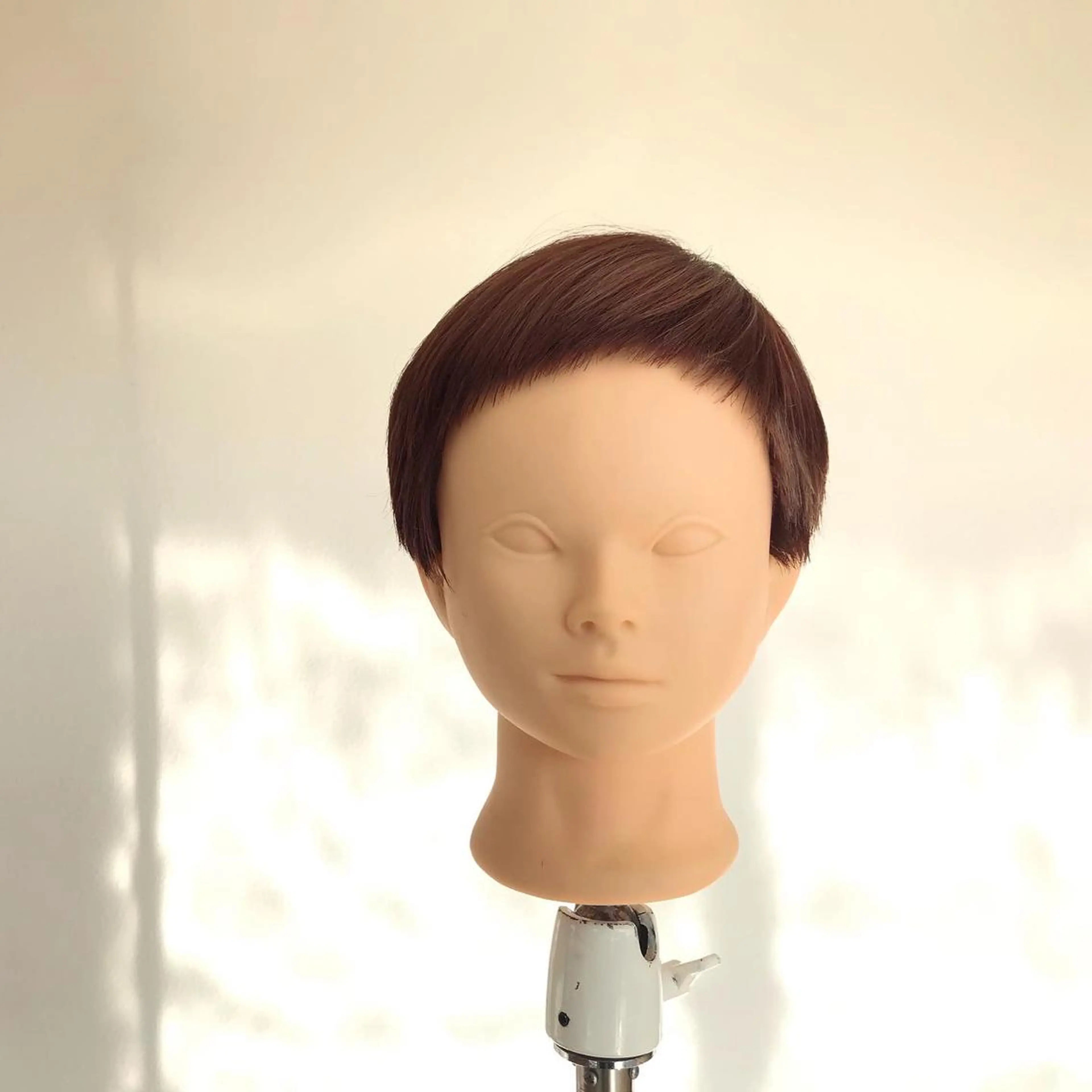 ショート カラー 石田 有矢のヘアスタイル