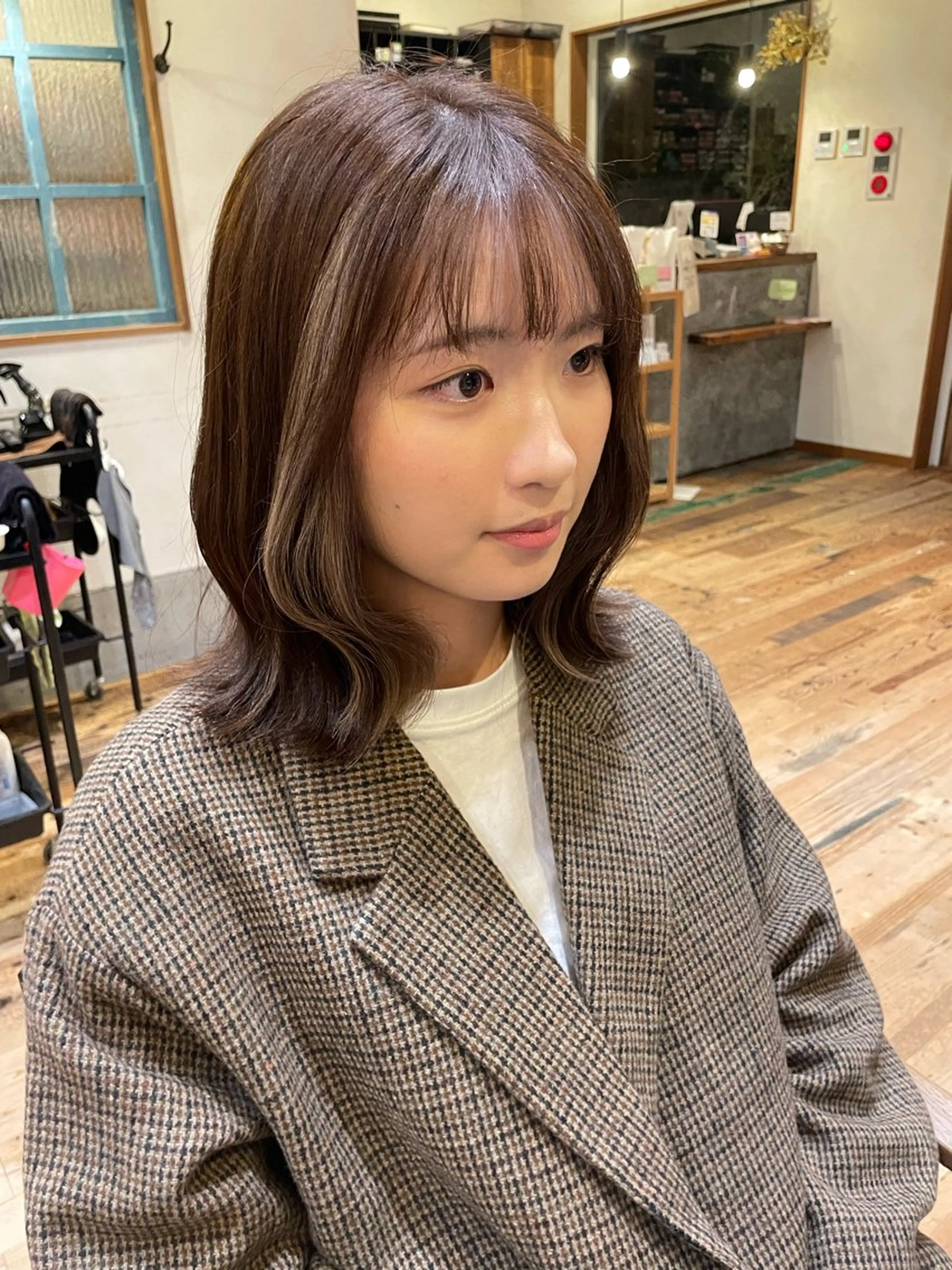 ミディアム 横田 愛梨のヘアスタイル