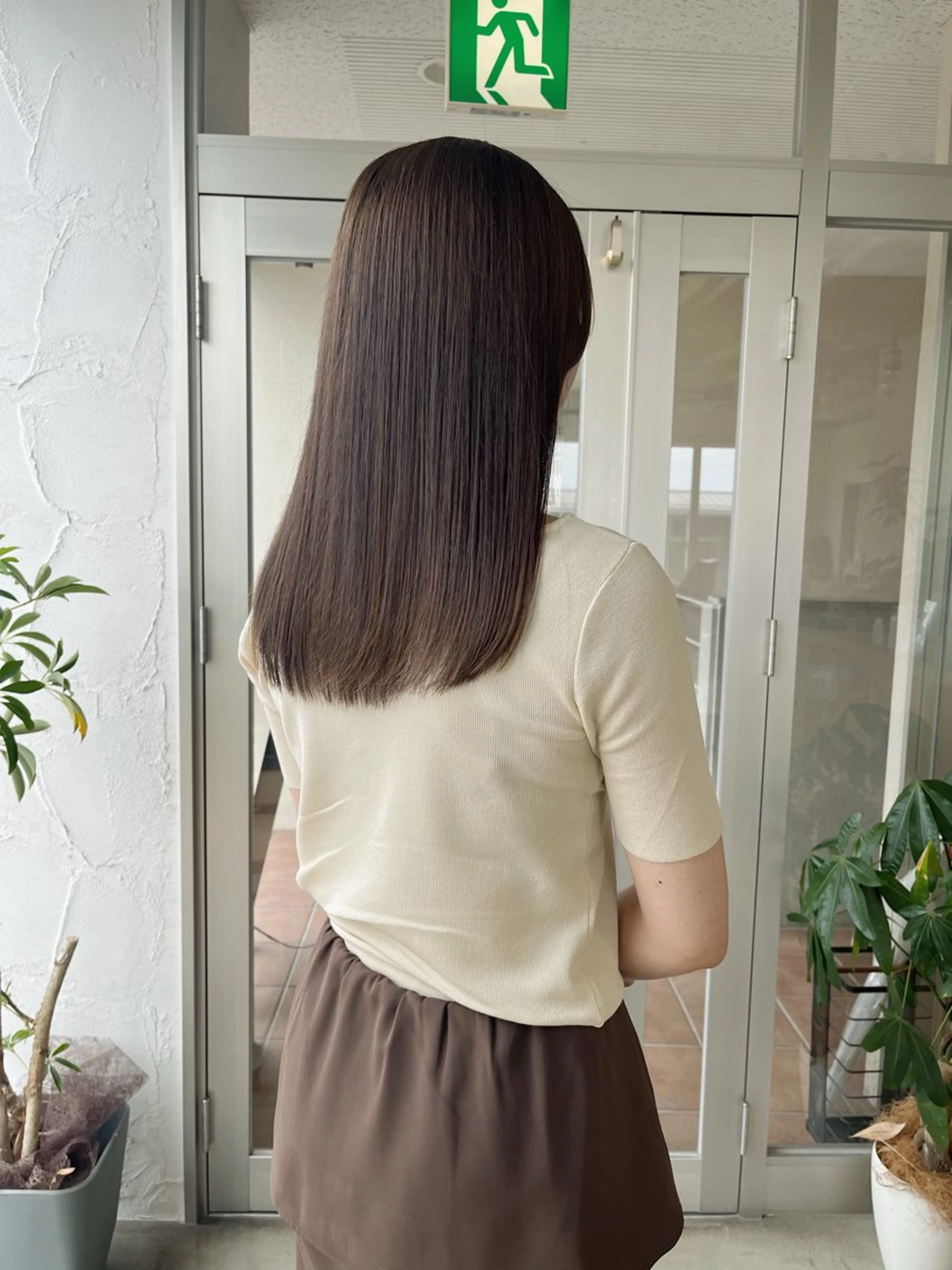 ミディアム 荒川泰輝/オリーブ カラー/透明感カラーのヘアスタイル