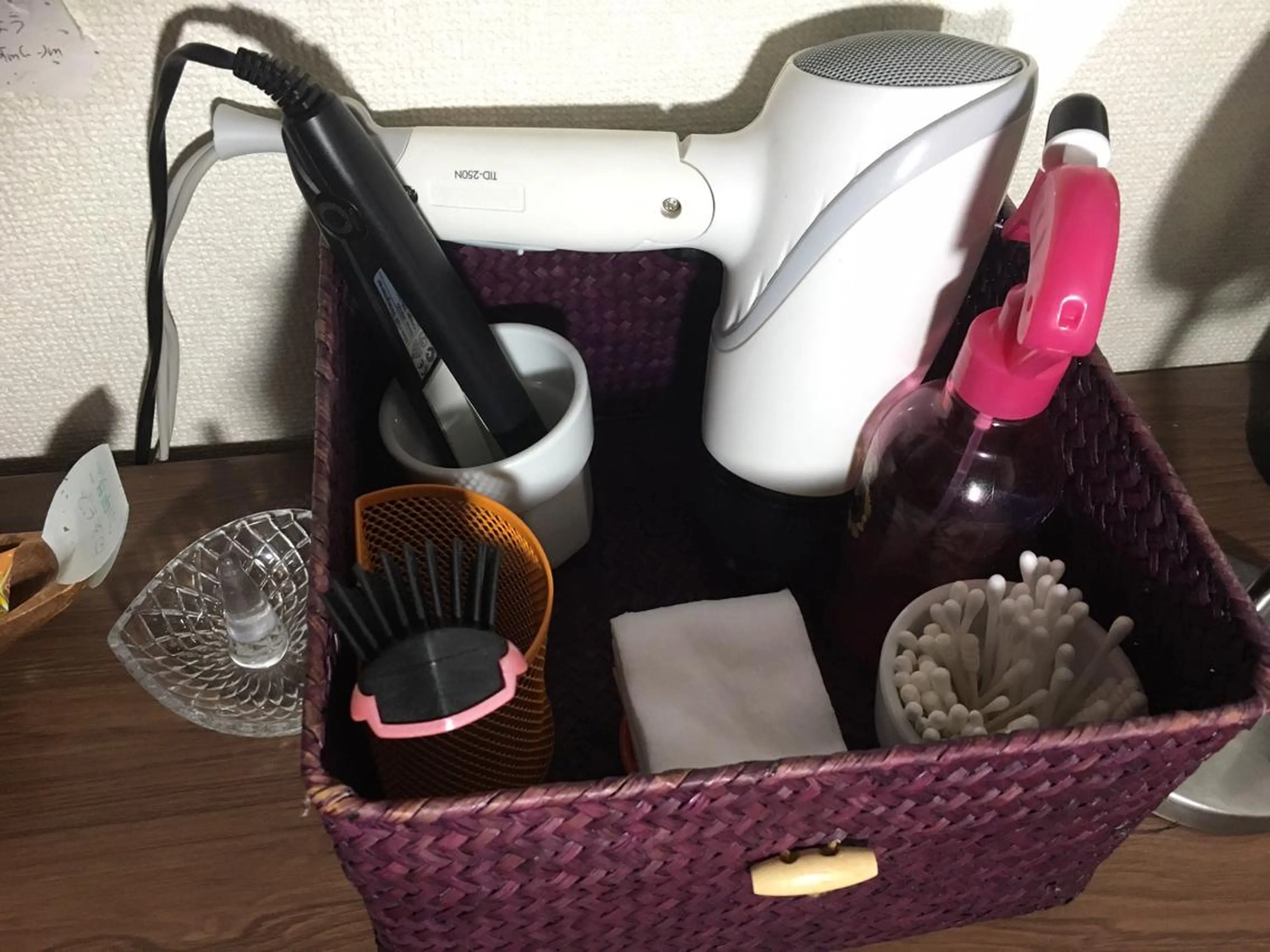 ショート カラー パーマ ヘアアレンジ メンズ キッズ ネイル マツエク・マツパ 強圧オールハンド痩身&黄土よもぎ蒸しプライベートサロンClematis池袋所属・強圧オールハンド痩身 片野のエステ・リラクイメージ