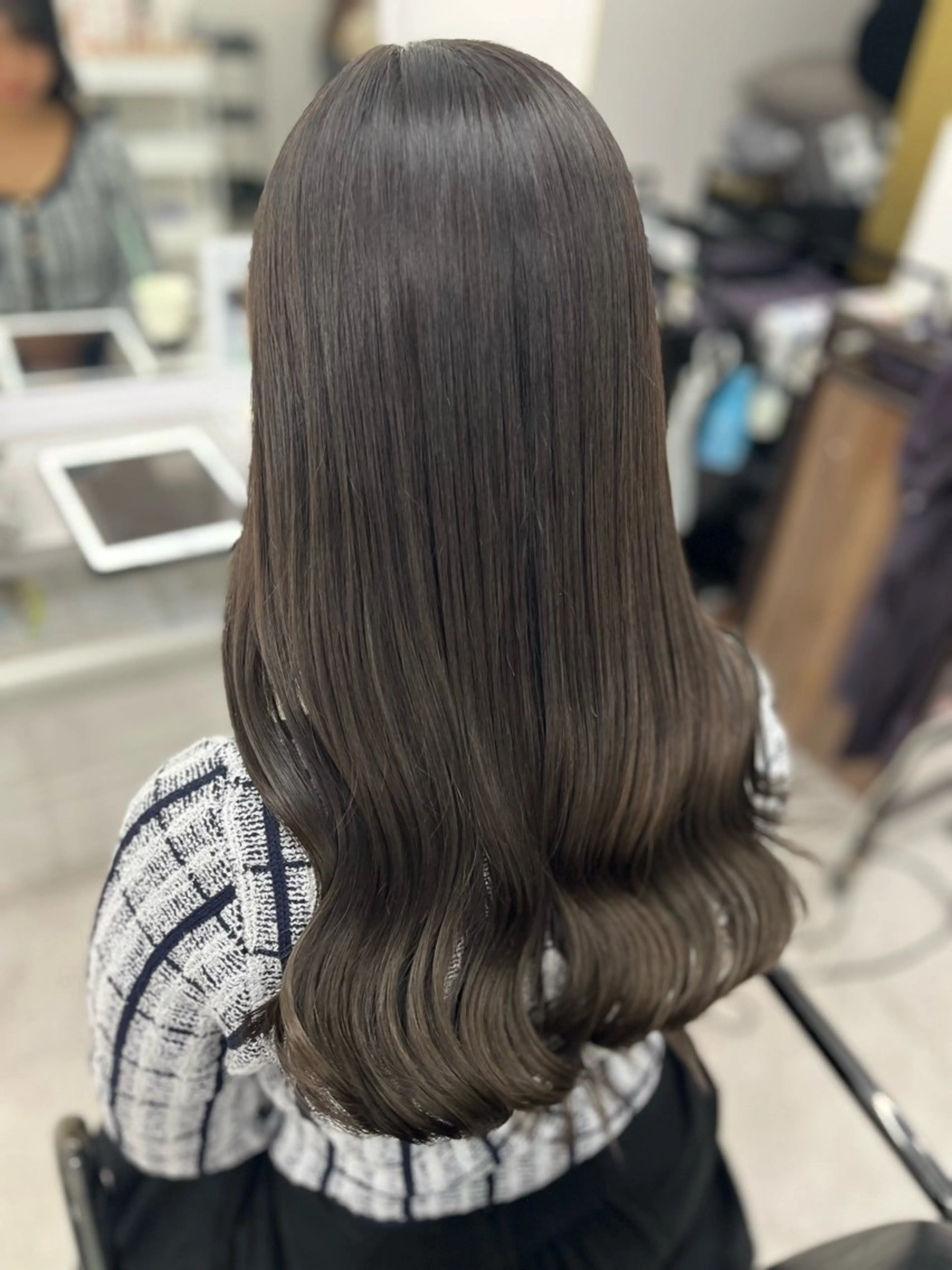 ロング カラー グレージュ ミルクティーグレージュ カット ヘアカラー トリートメント 🫧ぷる艶カラー🫧 Yuubi🦩のヘアスタイル