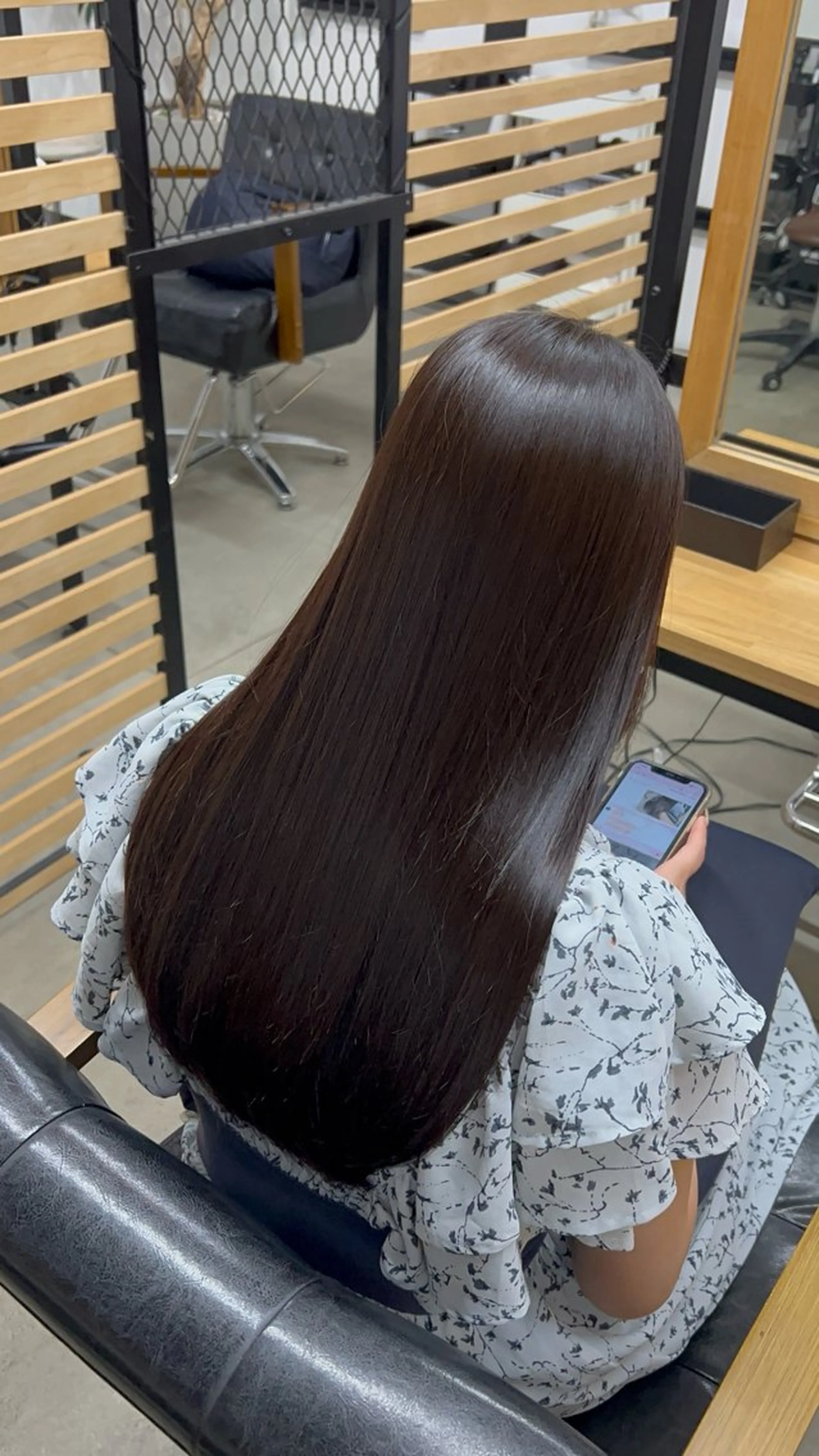 ロング 1回で綺麗になる 髪質改善 小山光のヘアスタイル