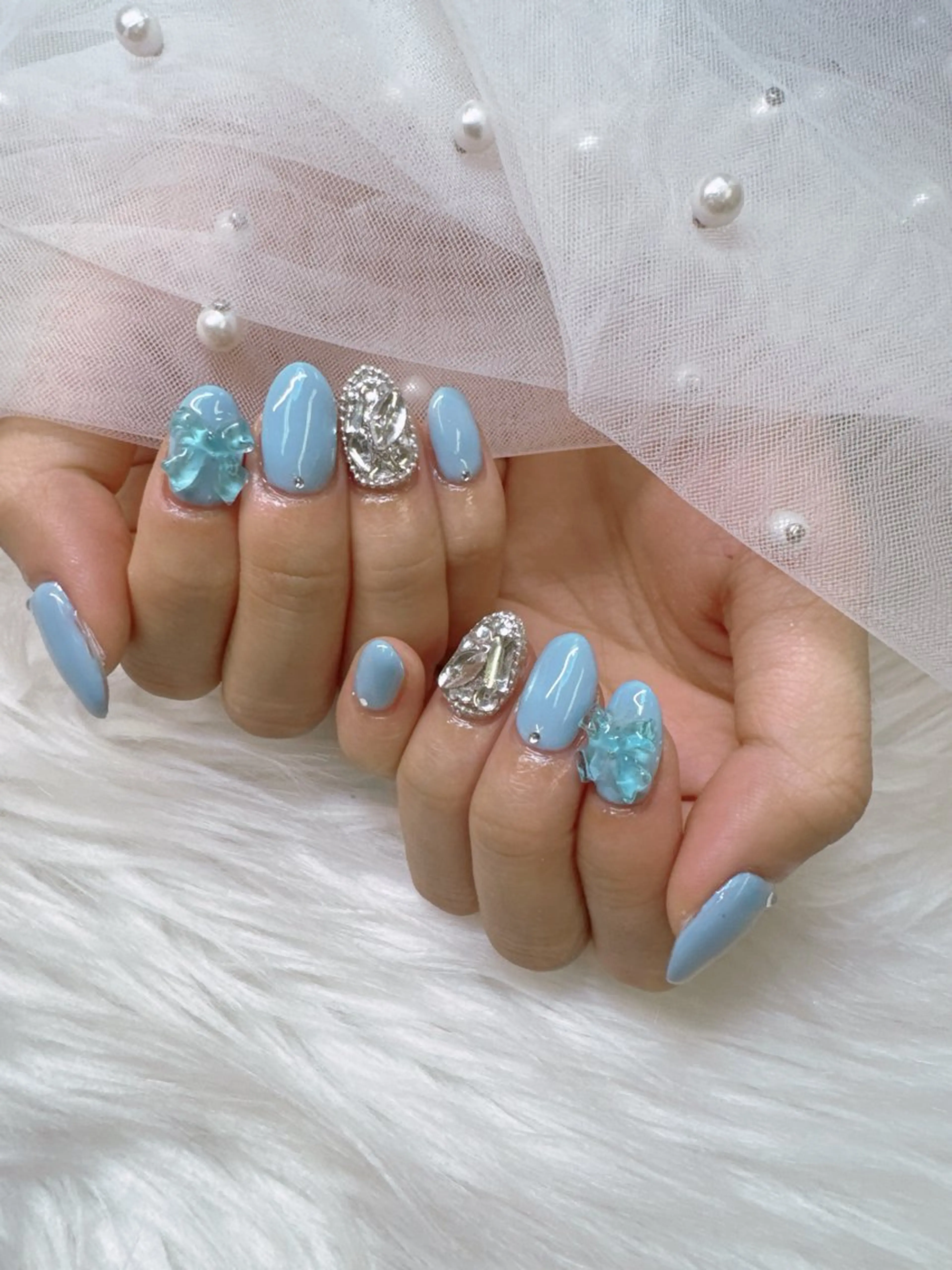 ネイル フラッシュネイル フラッシュマグ フレンチネイル ガラスフレンチ キラキラネイル ハンドネイル Queeens nailのネイルデザイン