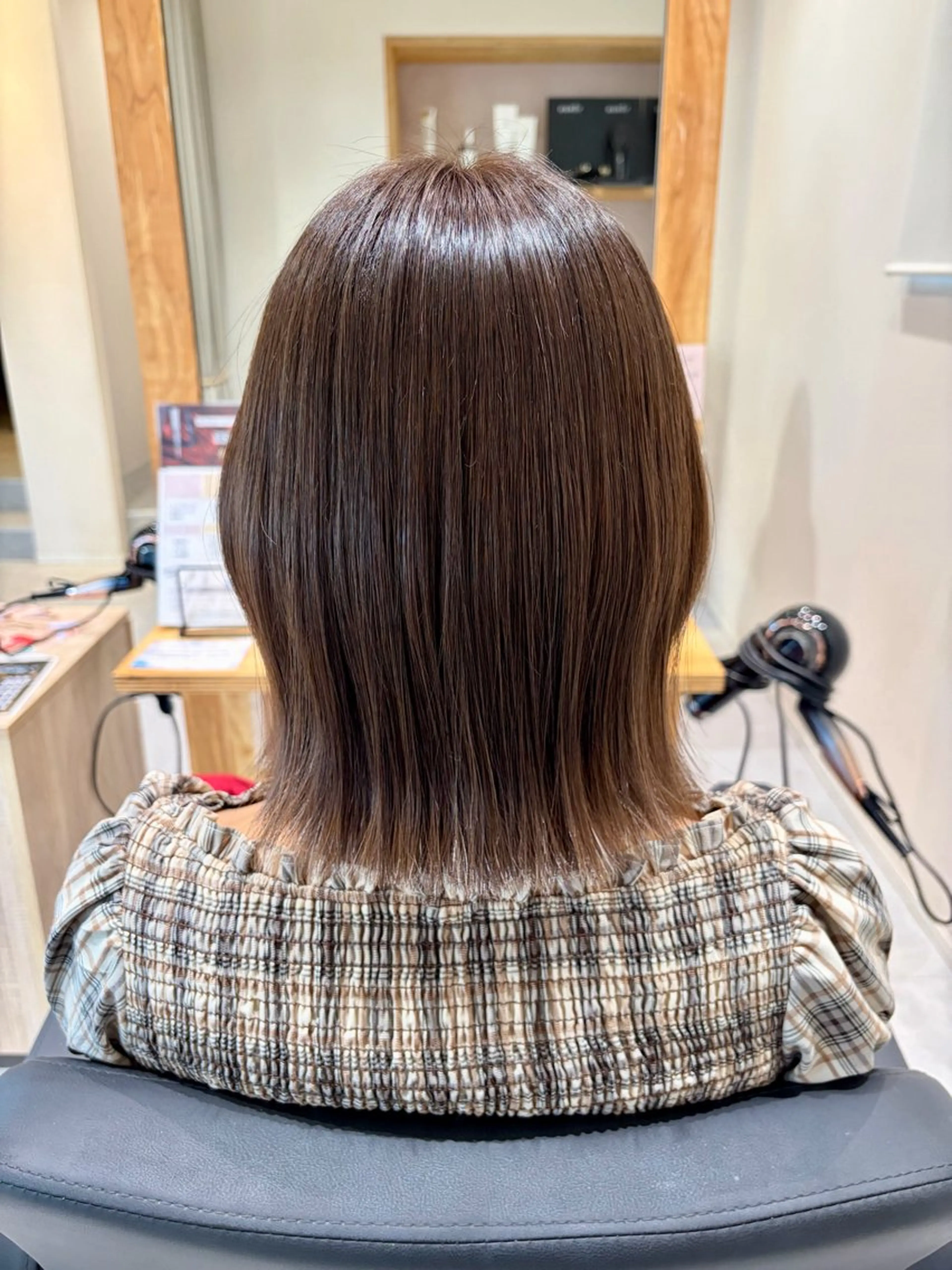 ショート カラー 切りっぱなしボブ ボブ 髪質改善 カット ヘアカラー トリートメント 小森 樹奈のヘアスタイル