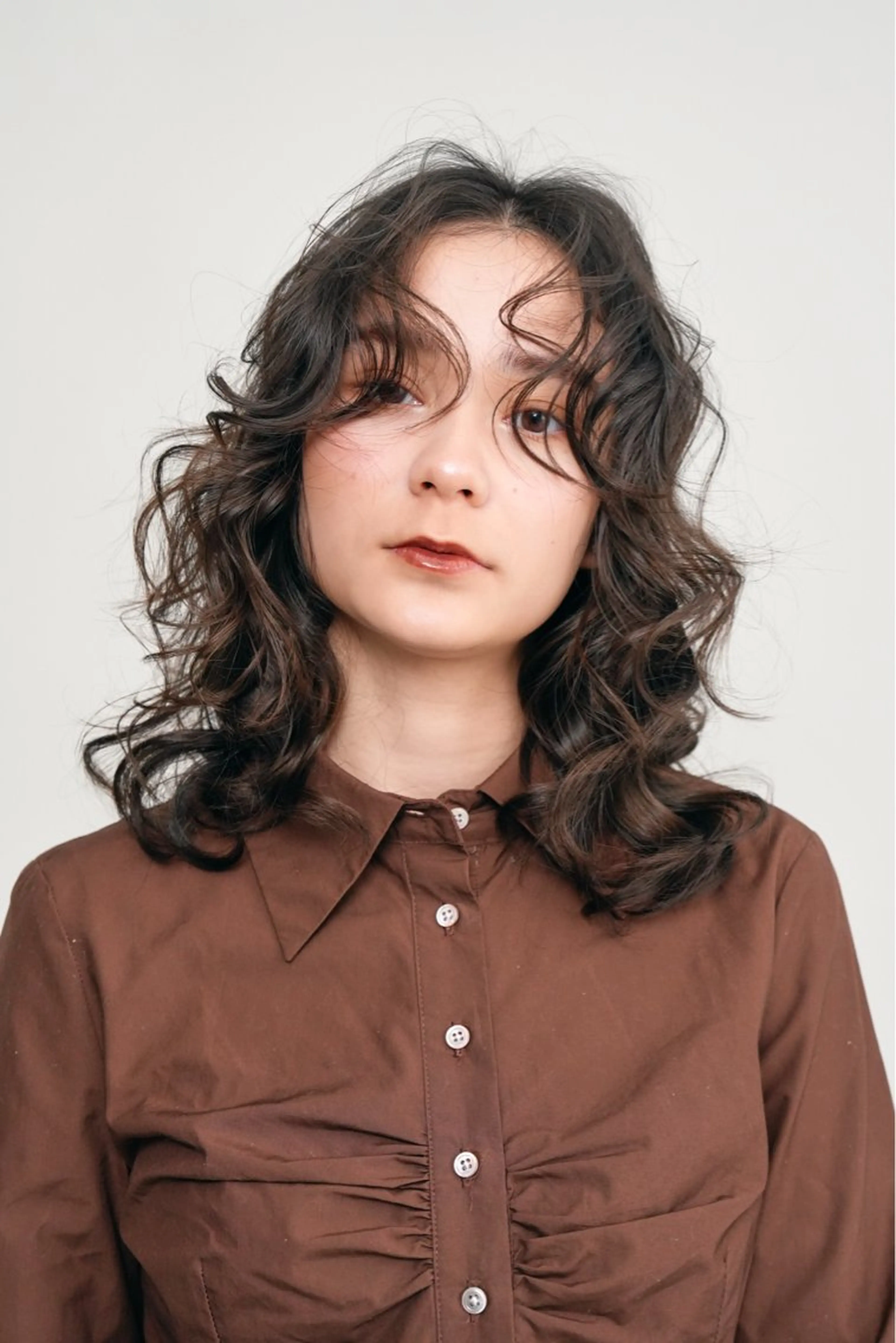 カラー パーマ 塔尾 真那のヘアスタイル