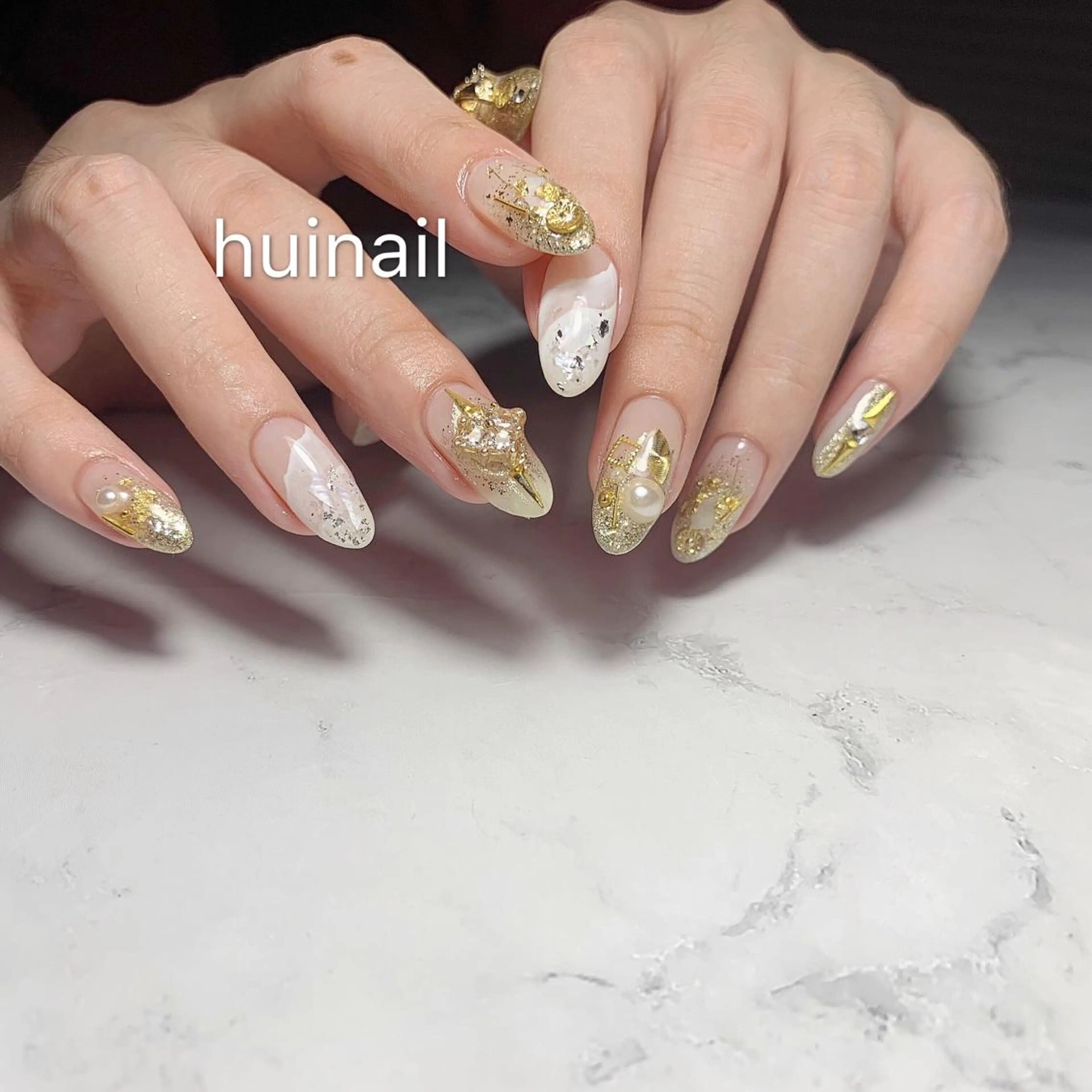 ミディアム めぐみのネイルサロン スタッフ練習のネイルデザイン