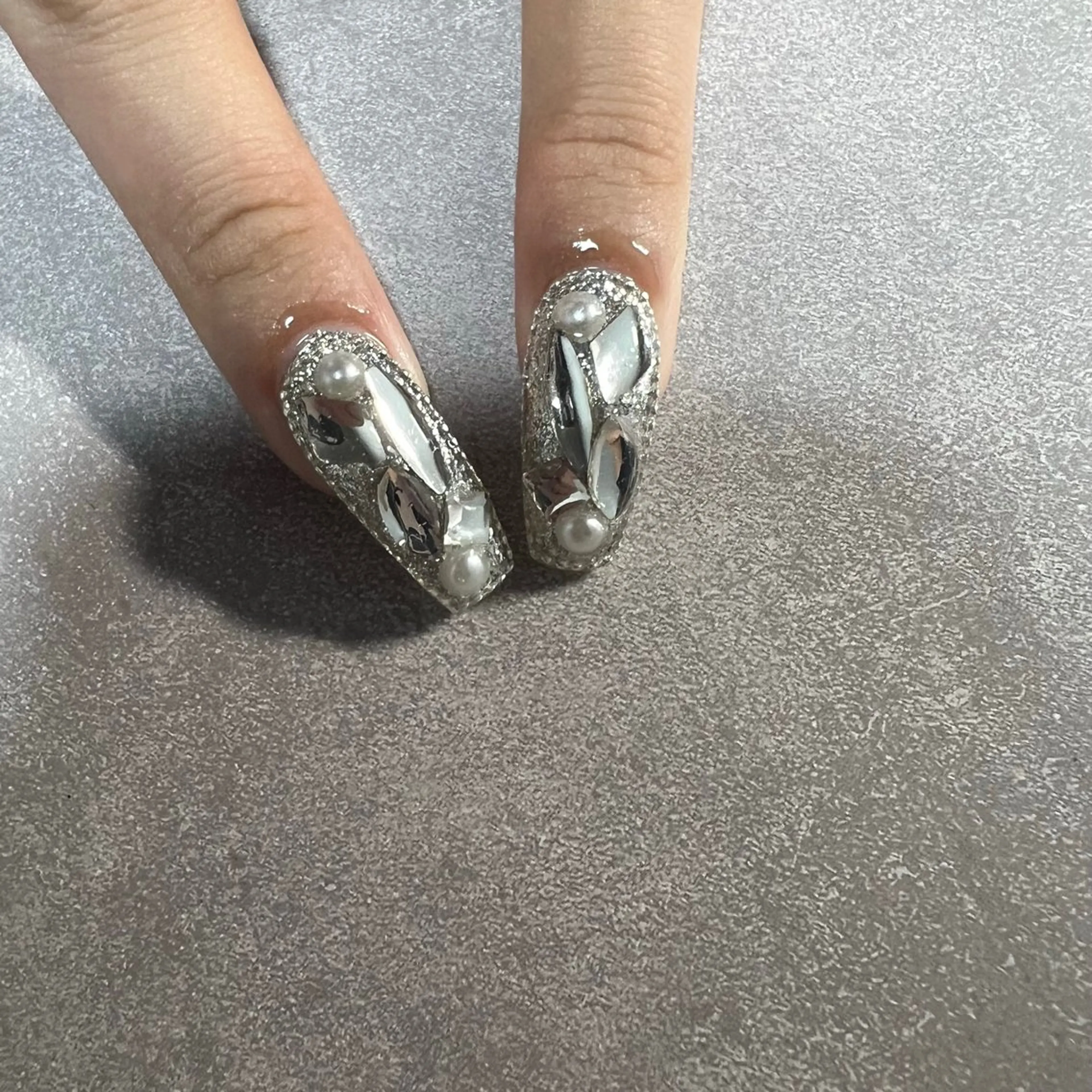 ネイル キラキラネイル 大森 日奈子のネイルデザイン