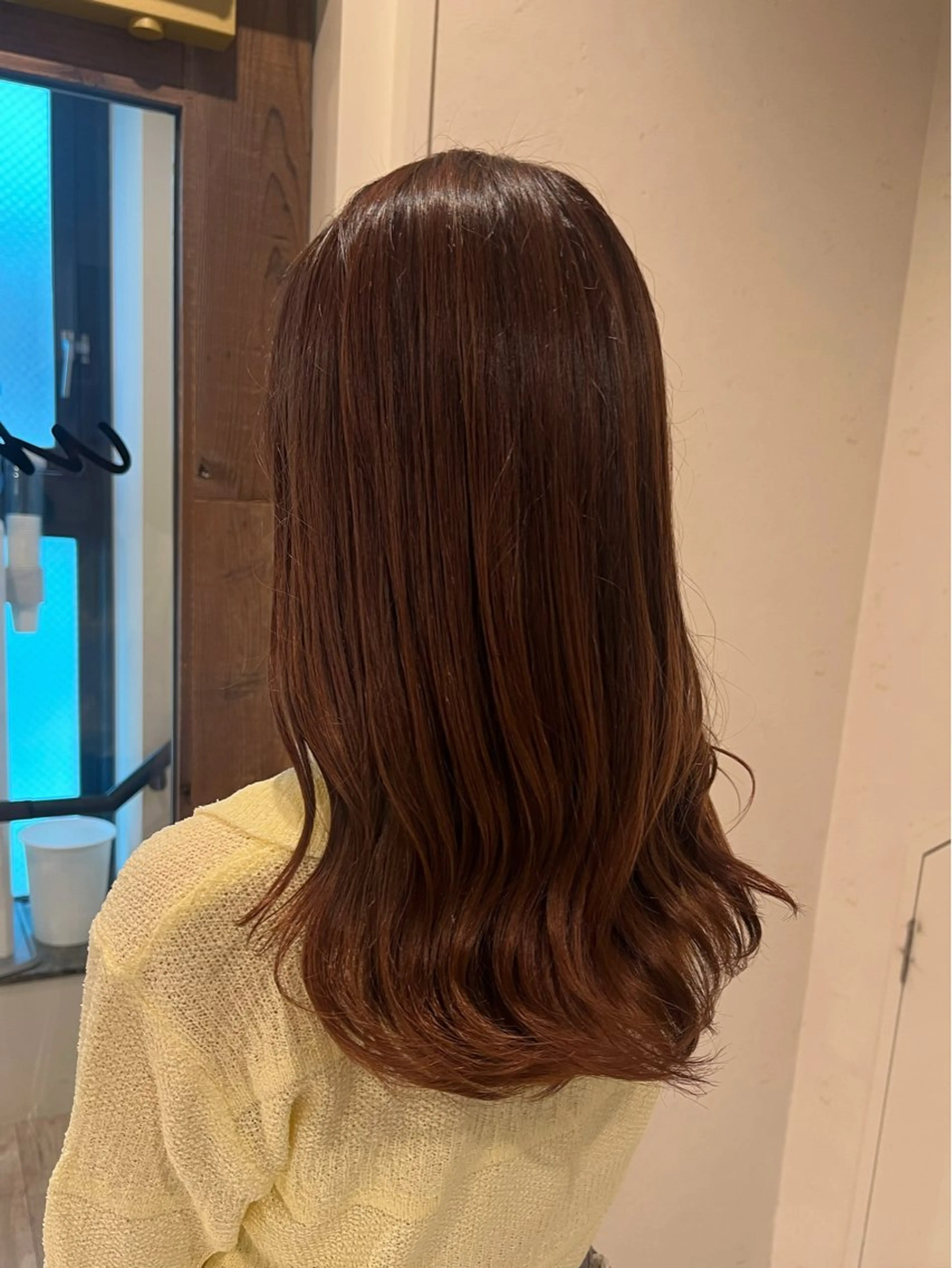 ロング カラー ベージュカラー オレンジ オレンジベージュ ヘアカラー トリートメント 工藤 梨花のヘアスタイル