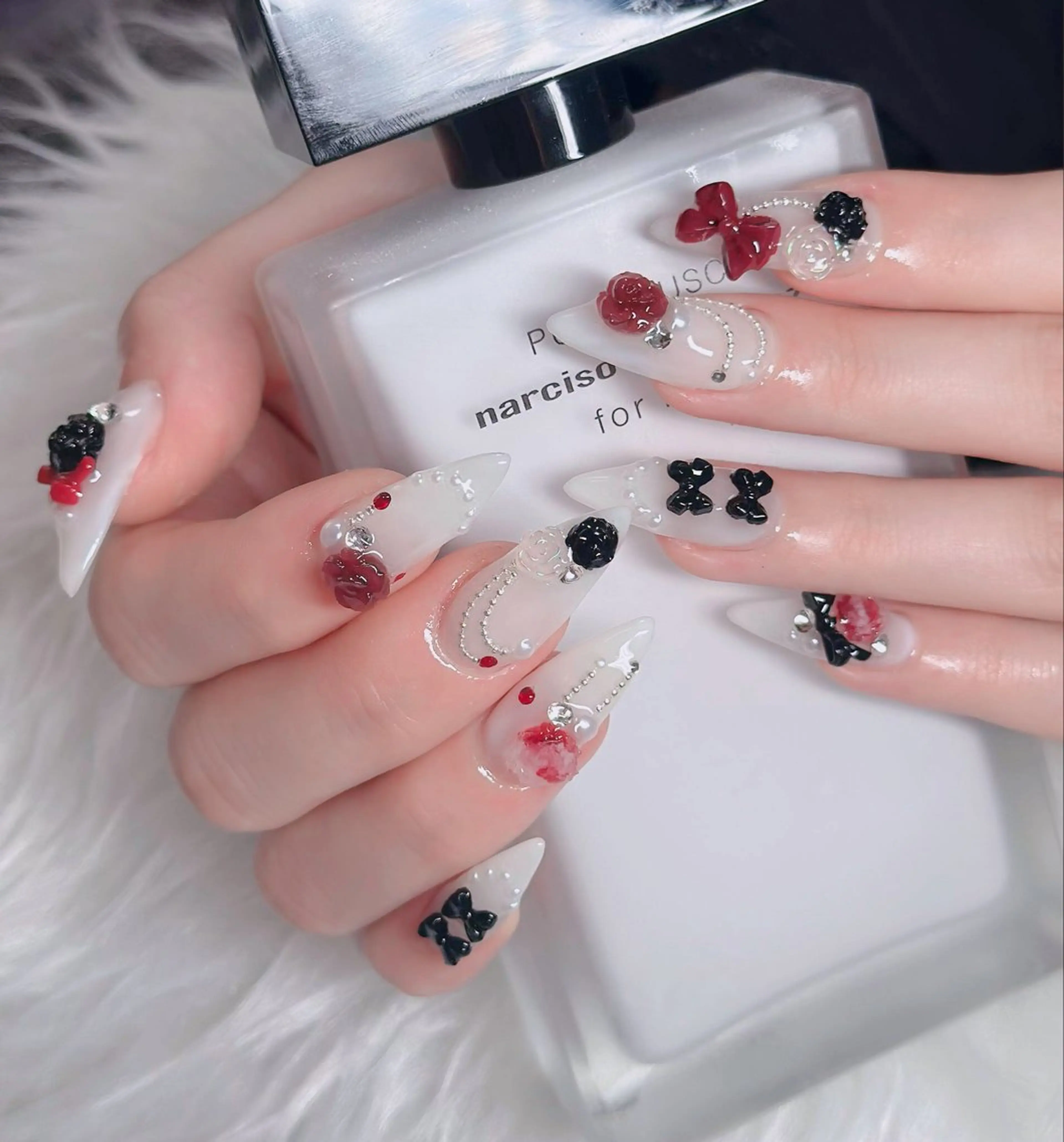ネイル フレンチネイル ジェルネイル ハロウィン キラキラネイル 韓国ネイル H.baby Nail Salonのネイルデザイン