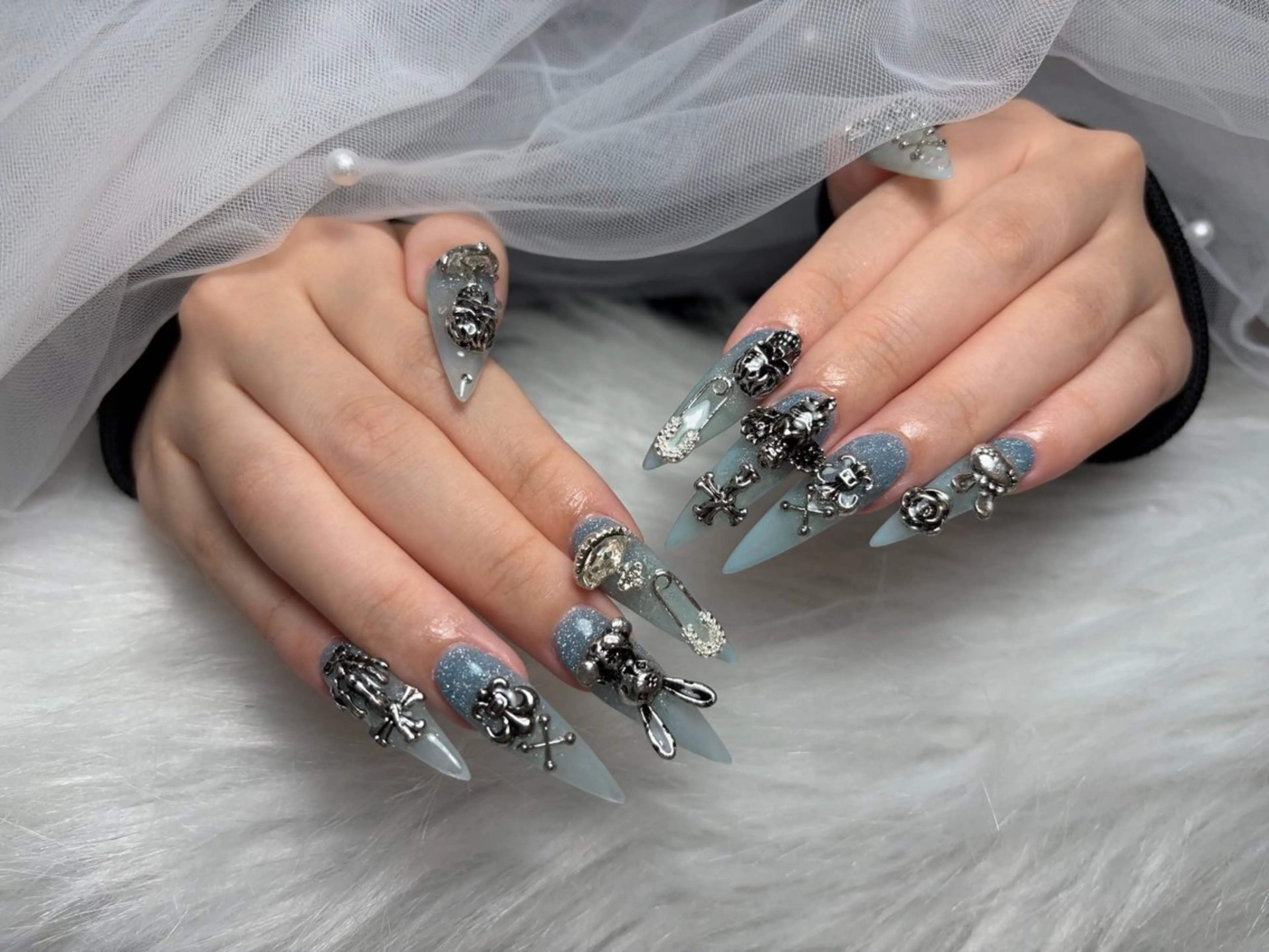 ネイル アートネイル 長さ出し ジェルネイル 韓国ネイル マグネットネイル ハンドネイル Cloudy Chan Nailのネイルデザイン
