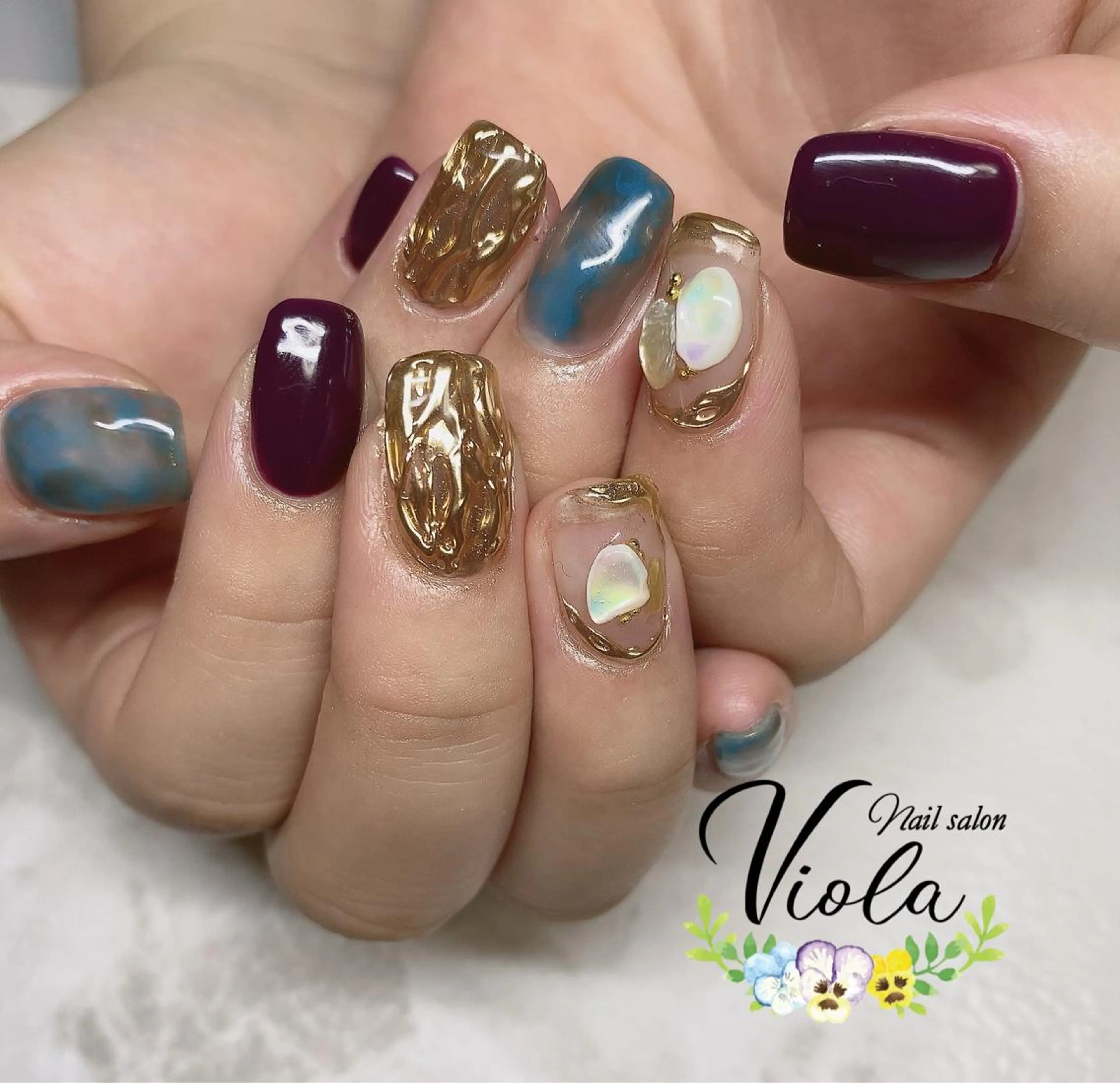 ネイル ブルー ミラーネイル ニュアンスネイル パープル ハンドネイル ネイルサロン Violaのネイルデザイン