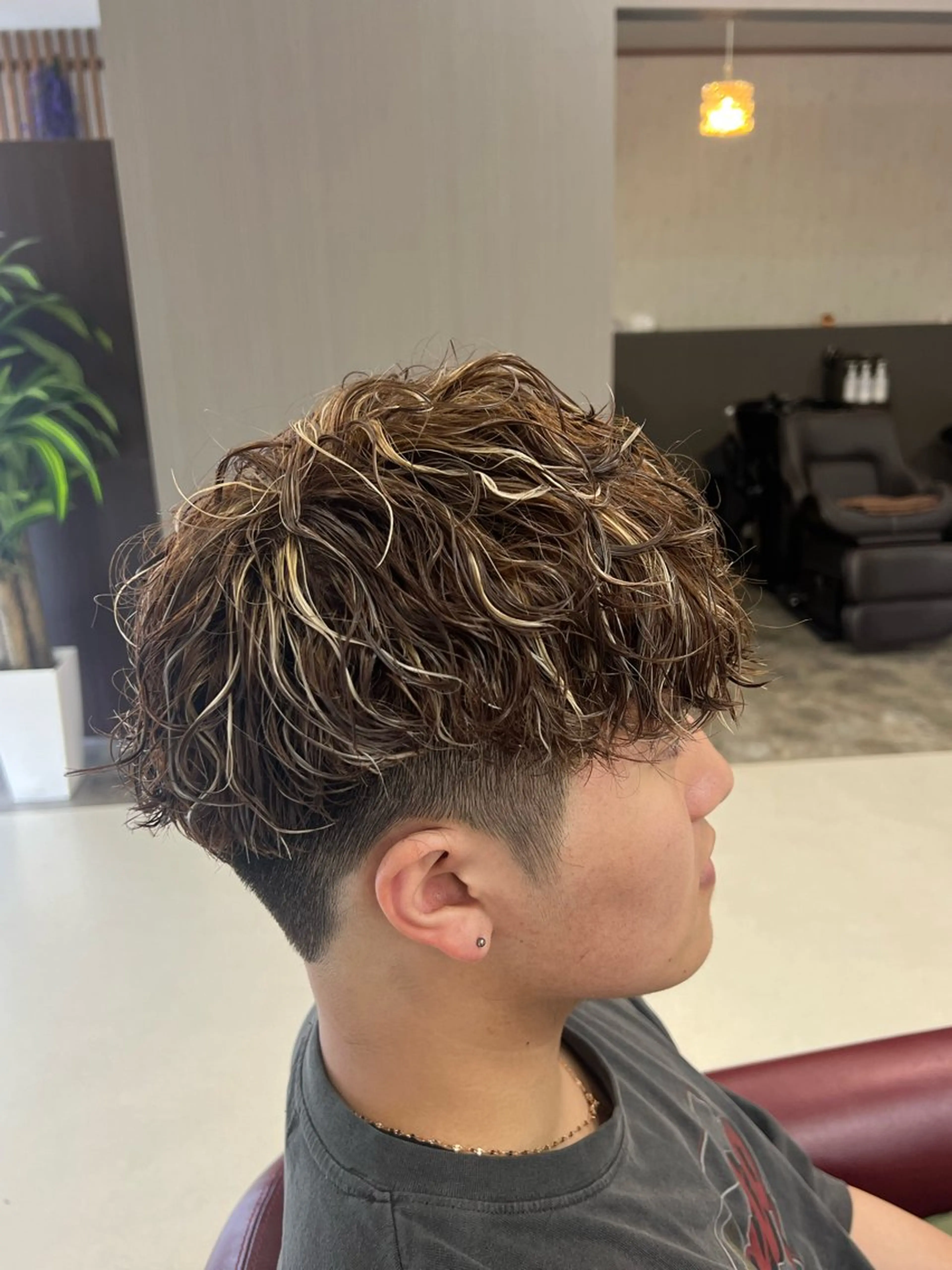 ショート カラー パーマ メンズ メンズメッシュ メンズパーマ メッシュ スパイラルパーマ KEN 🌟のヘアスタイル