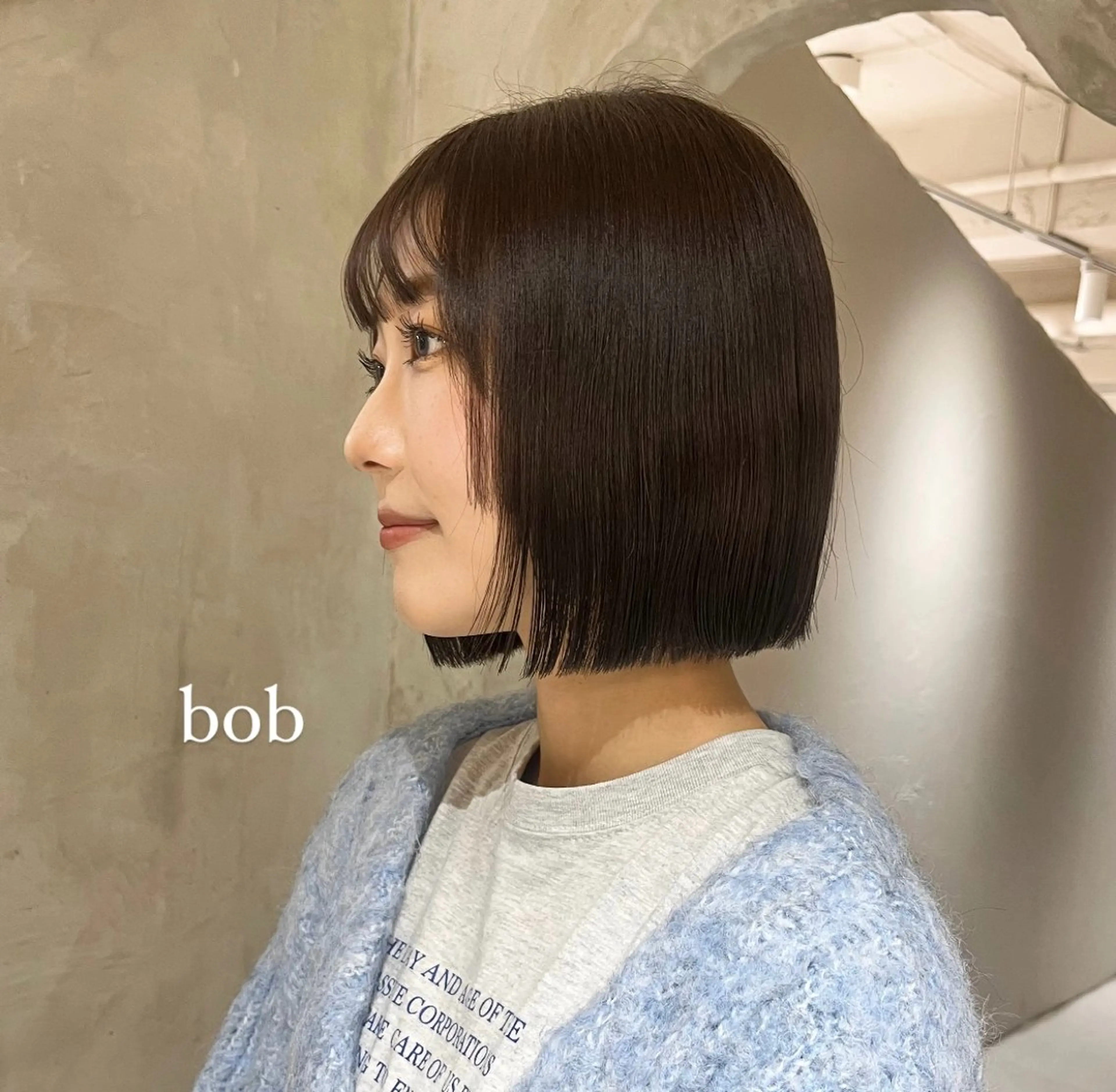 ミディアム ボブ カット 切りっぱなしボブ/ 艶カラー/綾莉のヘアスタイル