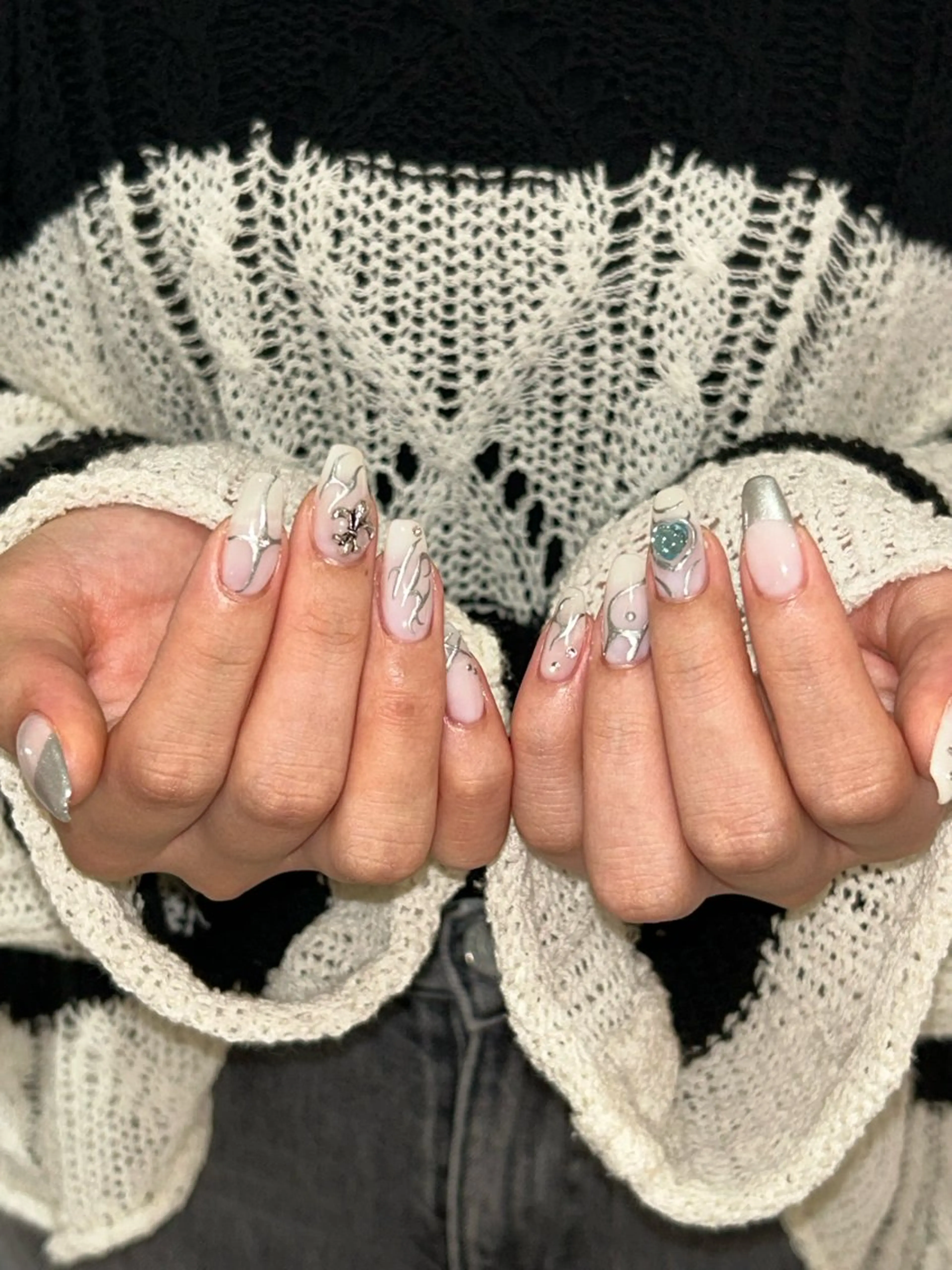 ネイル シルバー 新宿🐋Balena nail/JURIのネイルデザイン