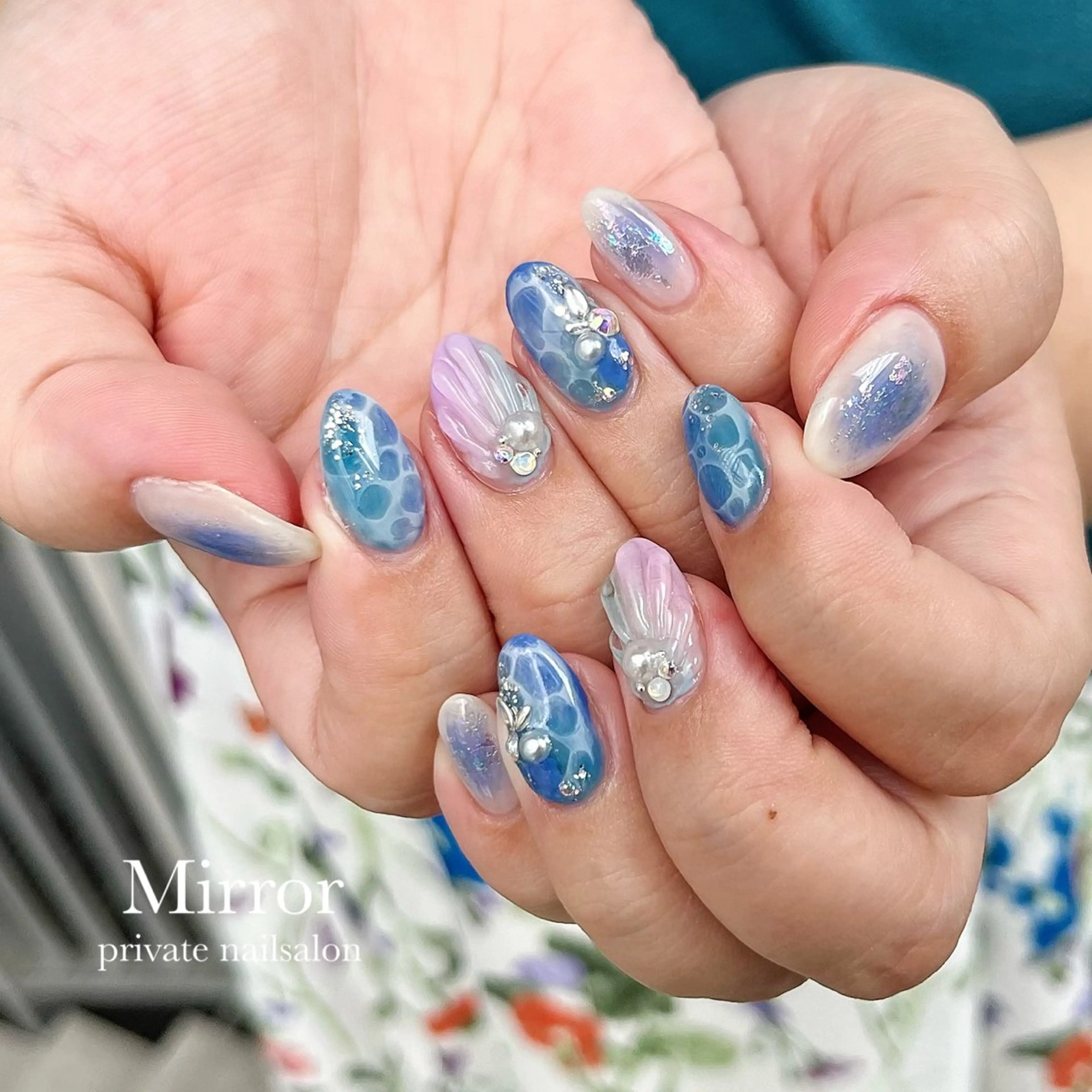 ネイル nailsalon Mirrorのネイルデザイン