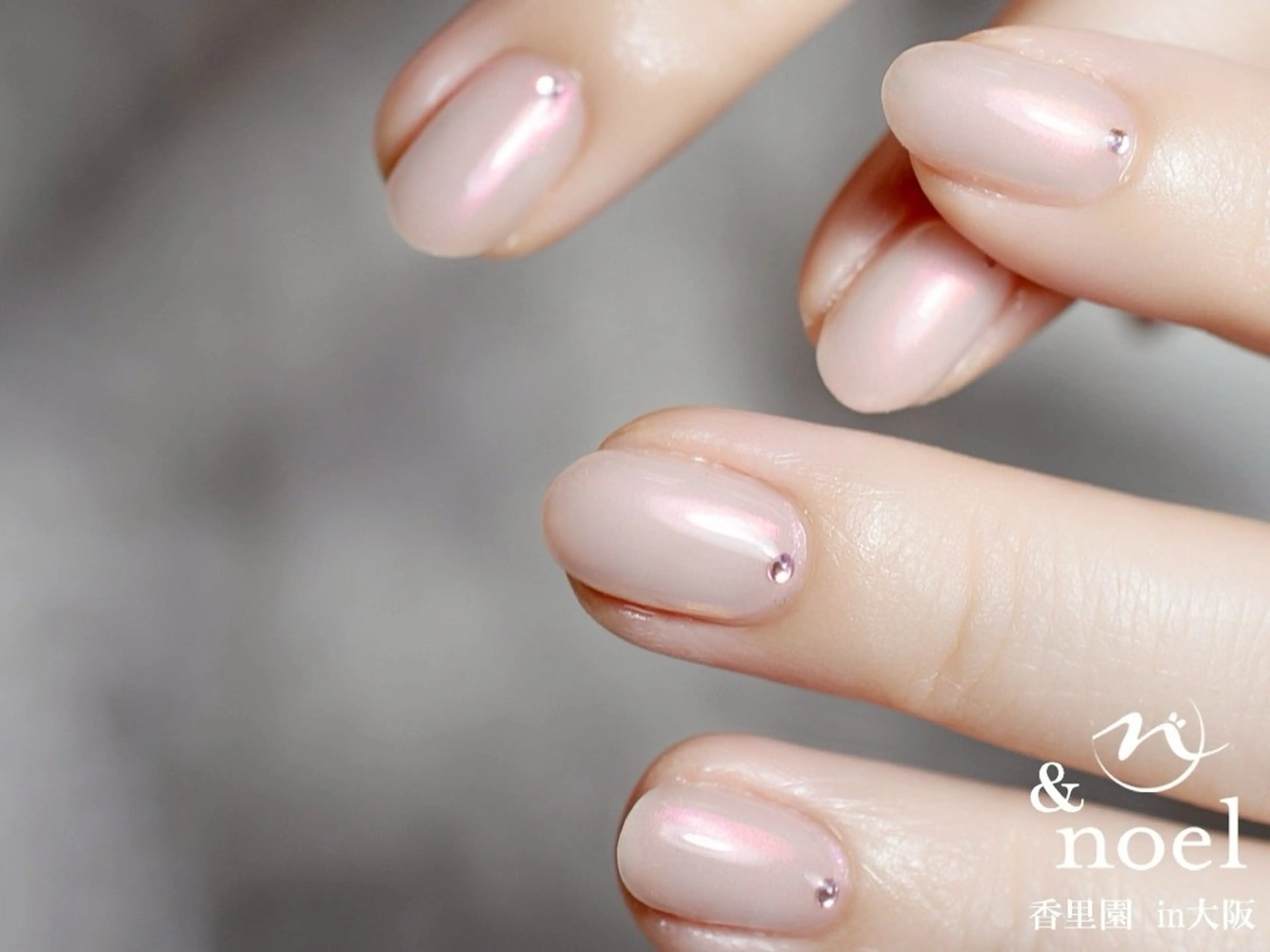 ネイル オーロラネイル ミラーネイル ピンク ハンドネイル Nailsalon ＆Noelのネイルデザイン