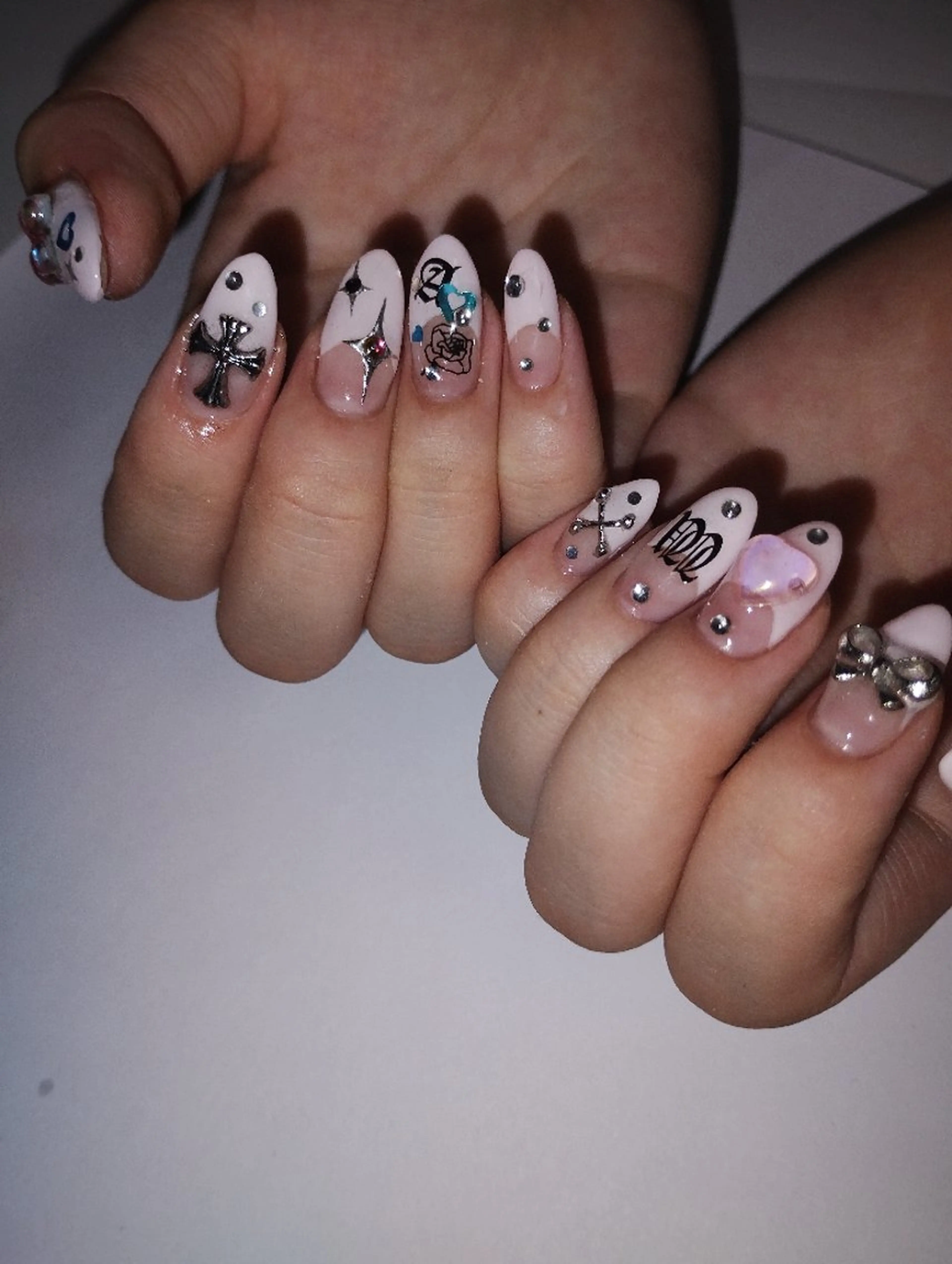 ネイル 424 nailsのネイルデザイン