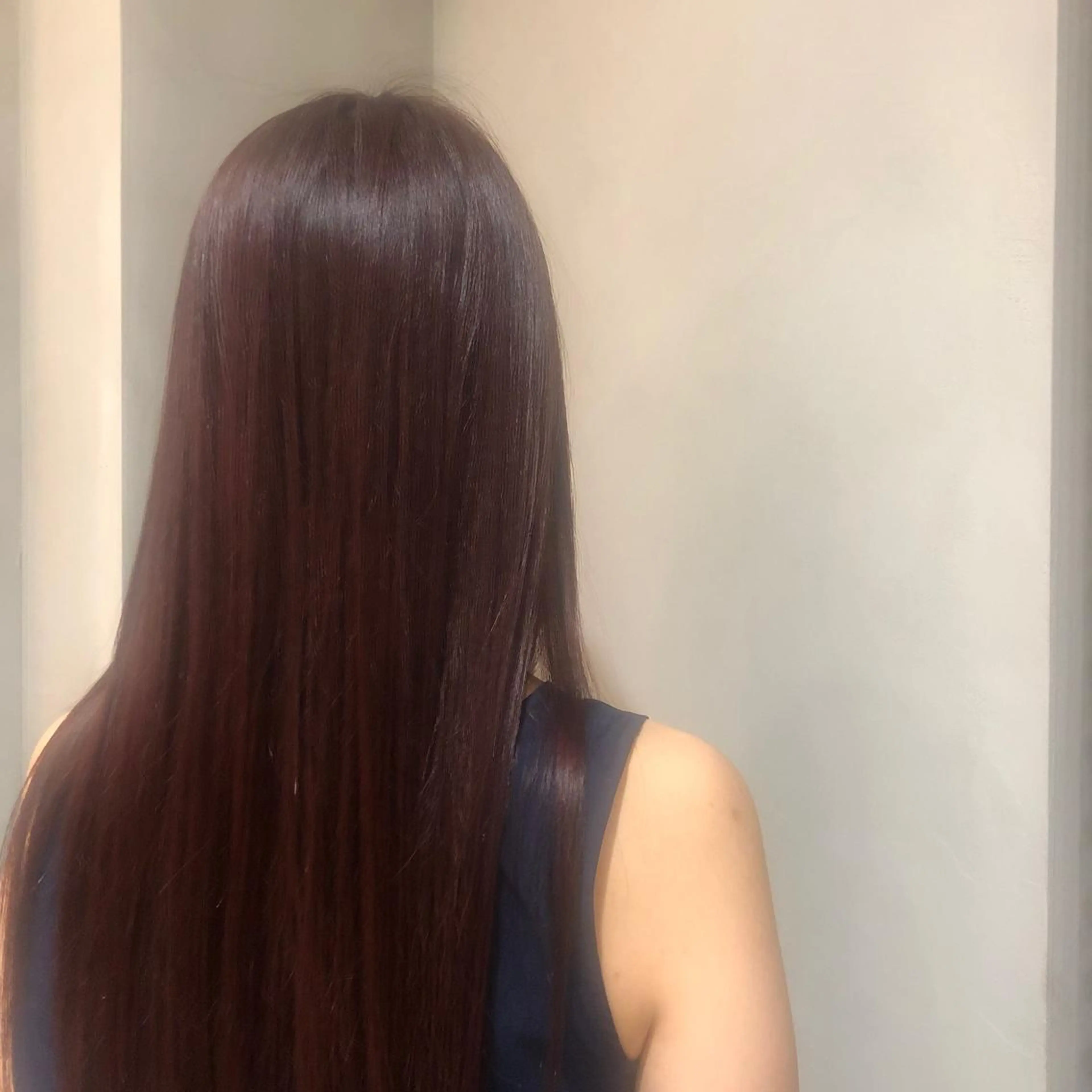 ロング カラー ブリーチ ブラウンカラー ブリーチなしカラー レッドカラー レッドブラウン カジュアルを女っぽく 𝗮𝘆𝗮𝗰𝗼のヘアスタイル