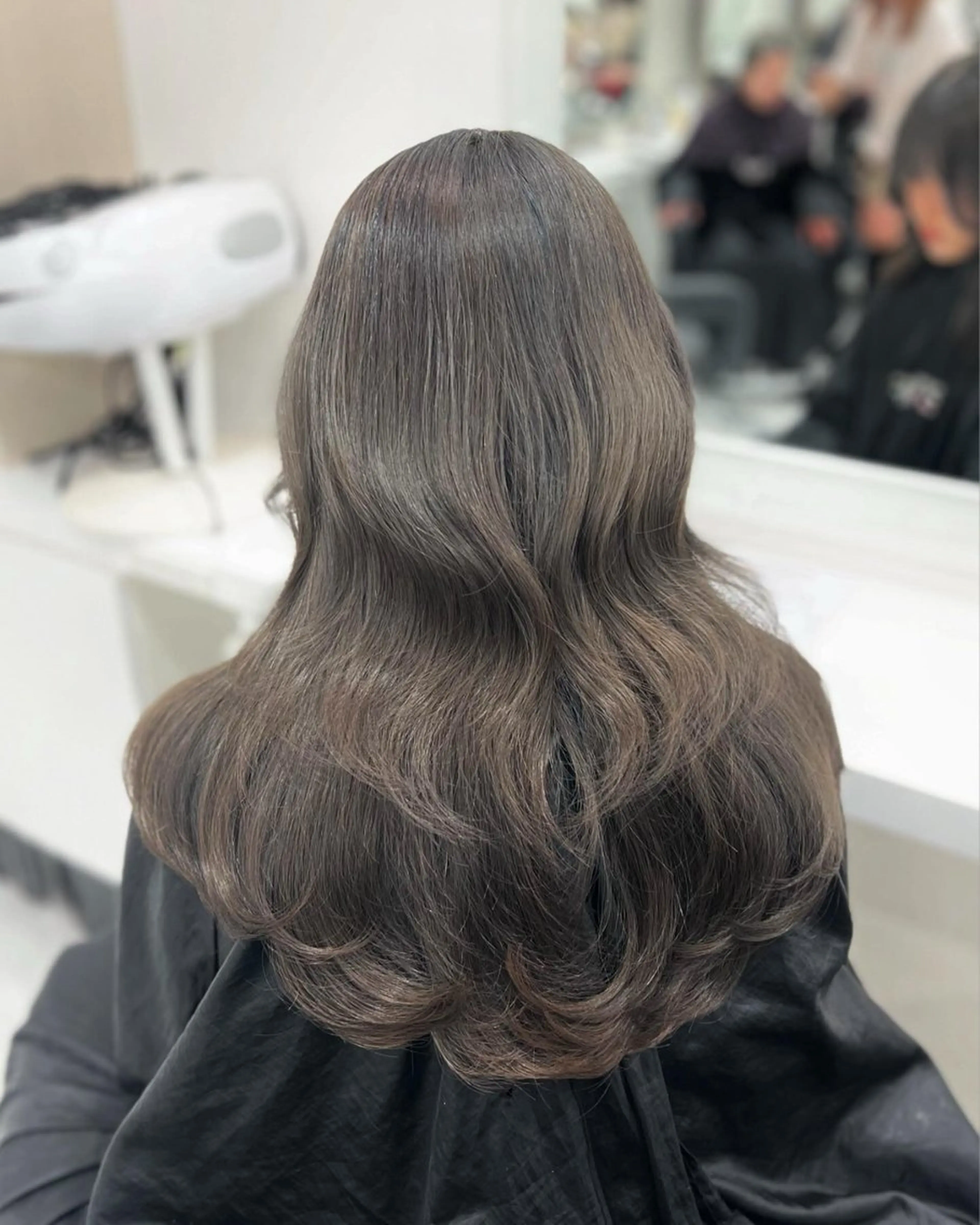 ロング カラー 透明感カラー🫧 レイヤーカットのヘアスタイル