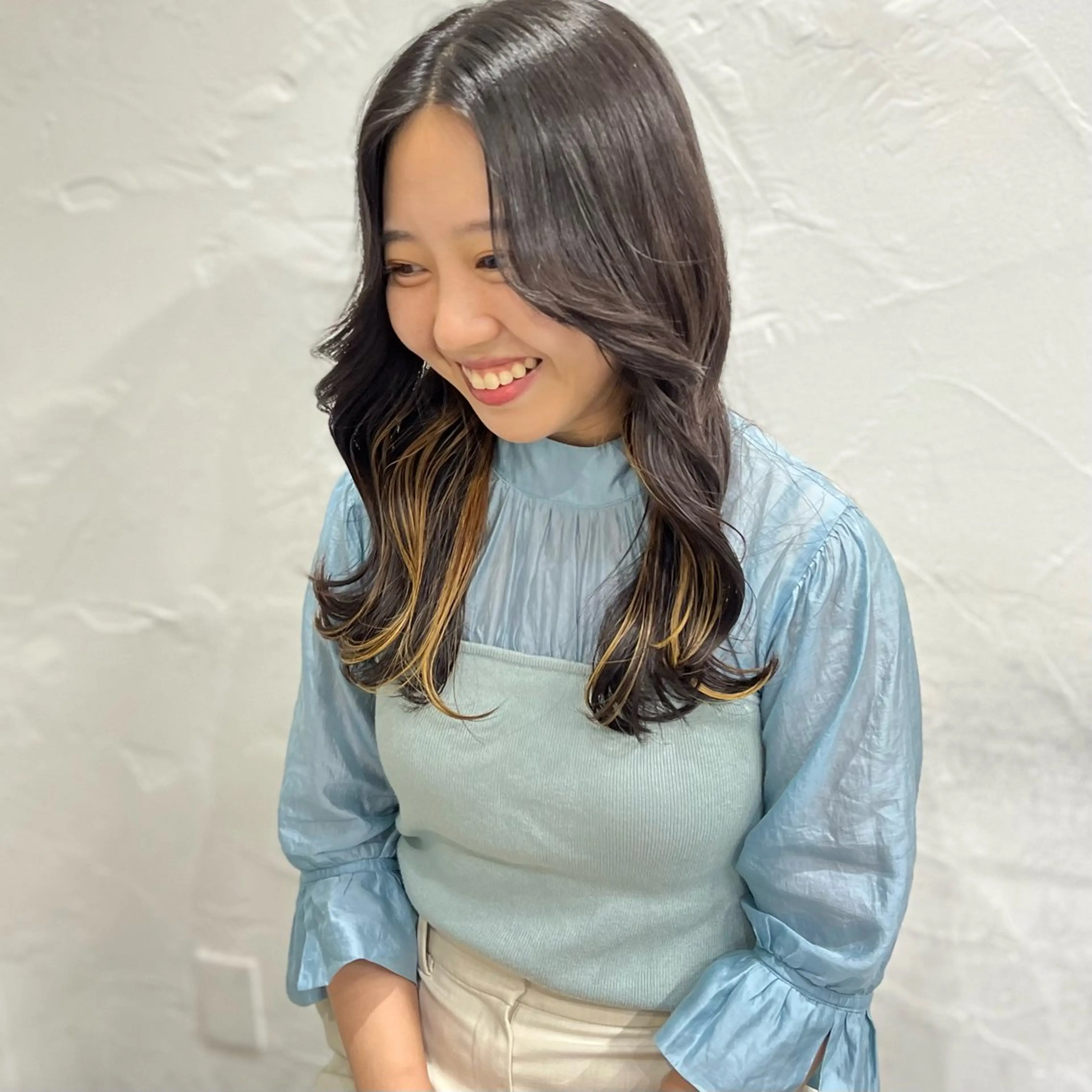 セミロング 無料カットモデル ユナのヘアスタイル