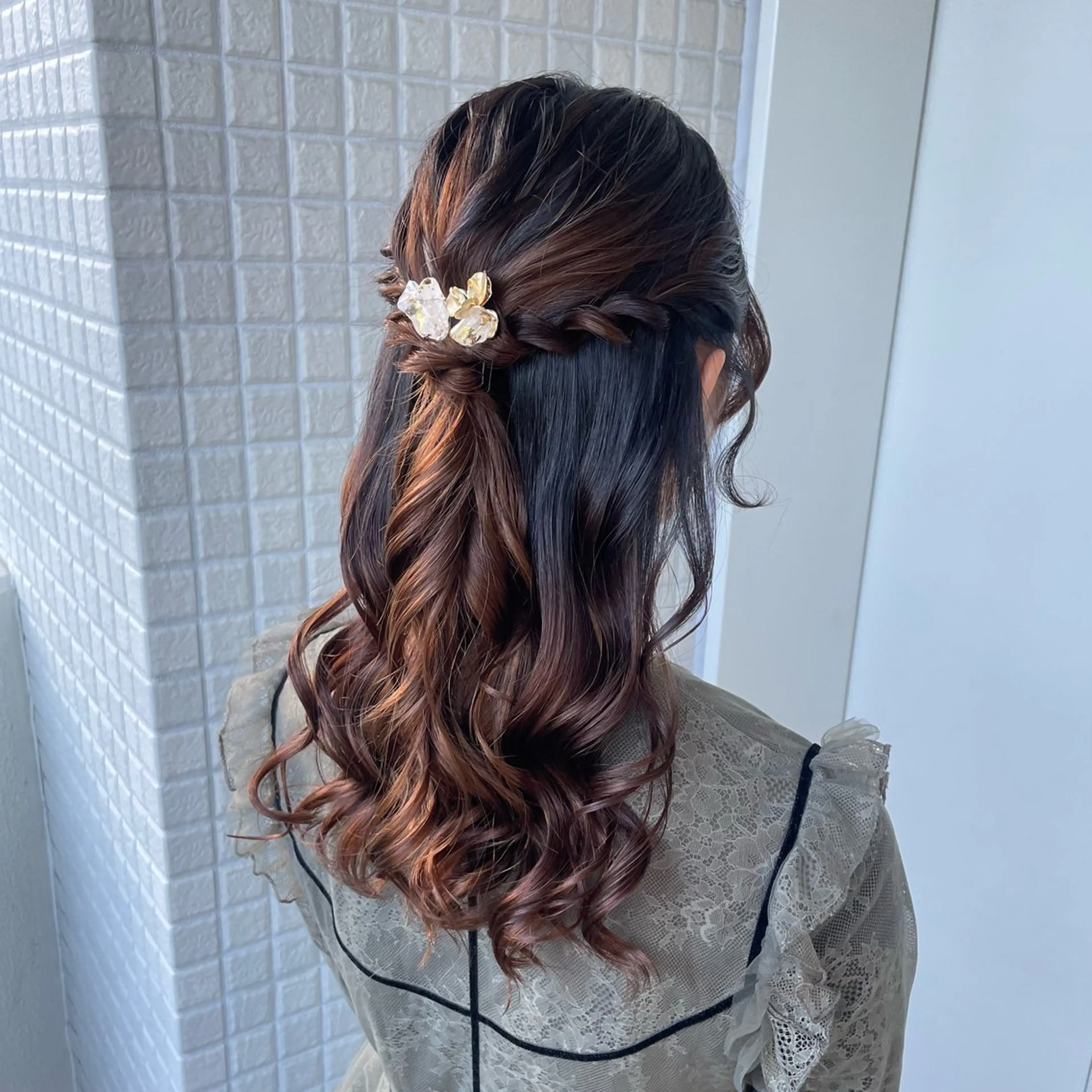 ヘアアレンジ ハーフアップ ヘアセット 艶カラー🪡髪質改善 アレンジ🎀airiのヘアスタイル