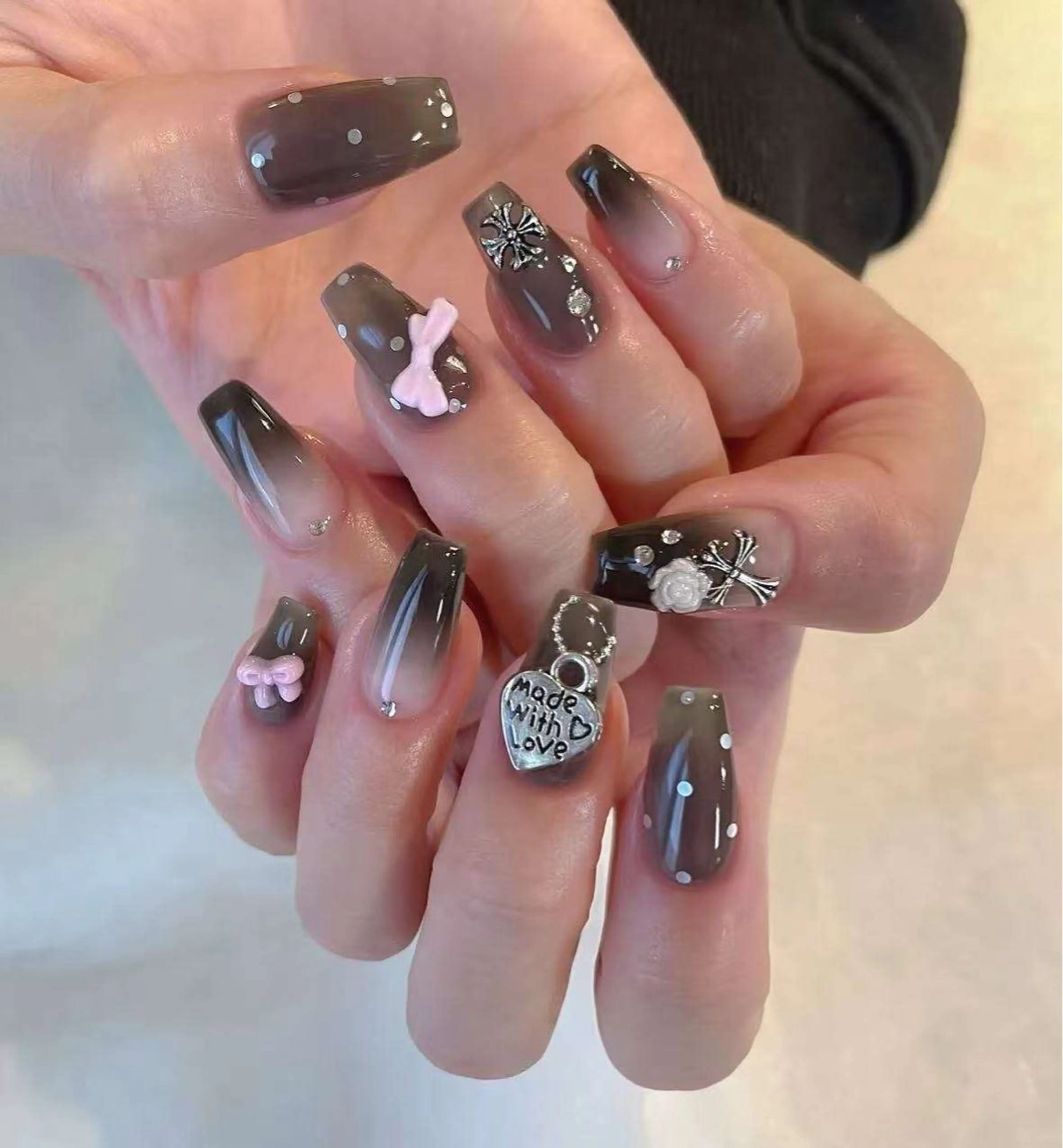 ネイル フラワーネイル フレンチネイル ジェルネイル ガラスフレンチ ハート ハンドネイル BabyYouMi nailのネイルデザイン