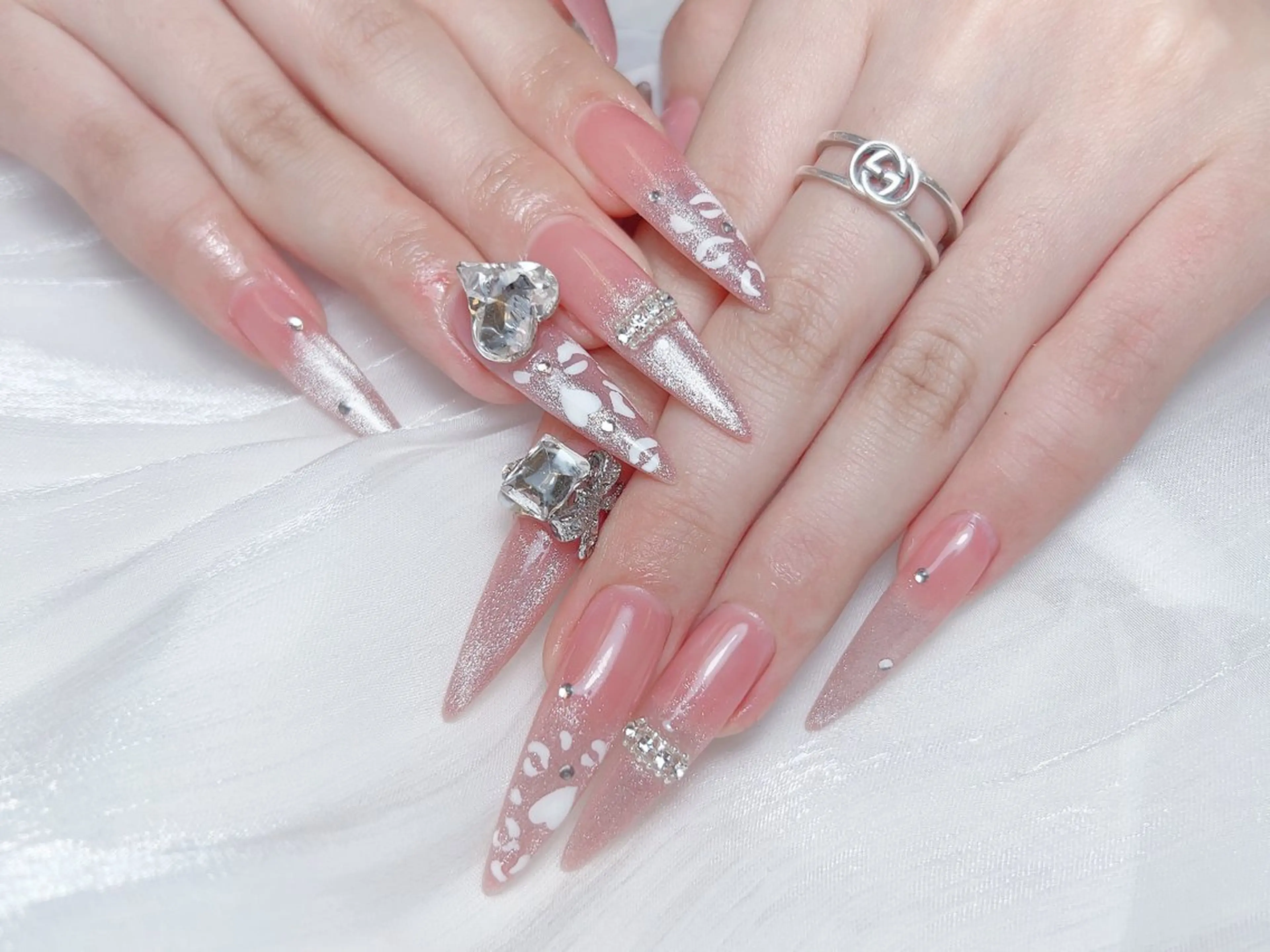 ネイル ハンドネイル M🌷nail 長さだし専門店のネイルデザイン