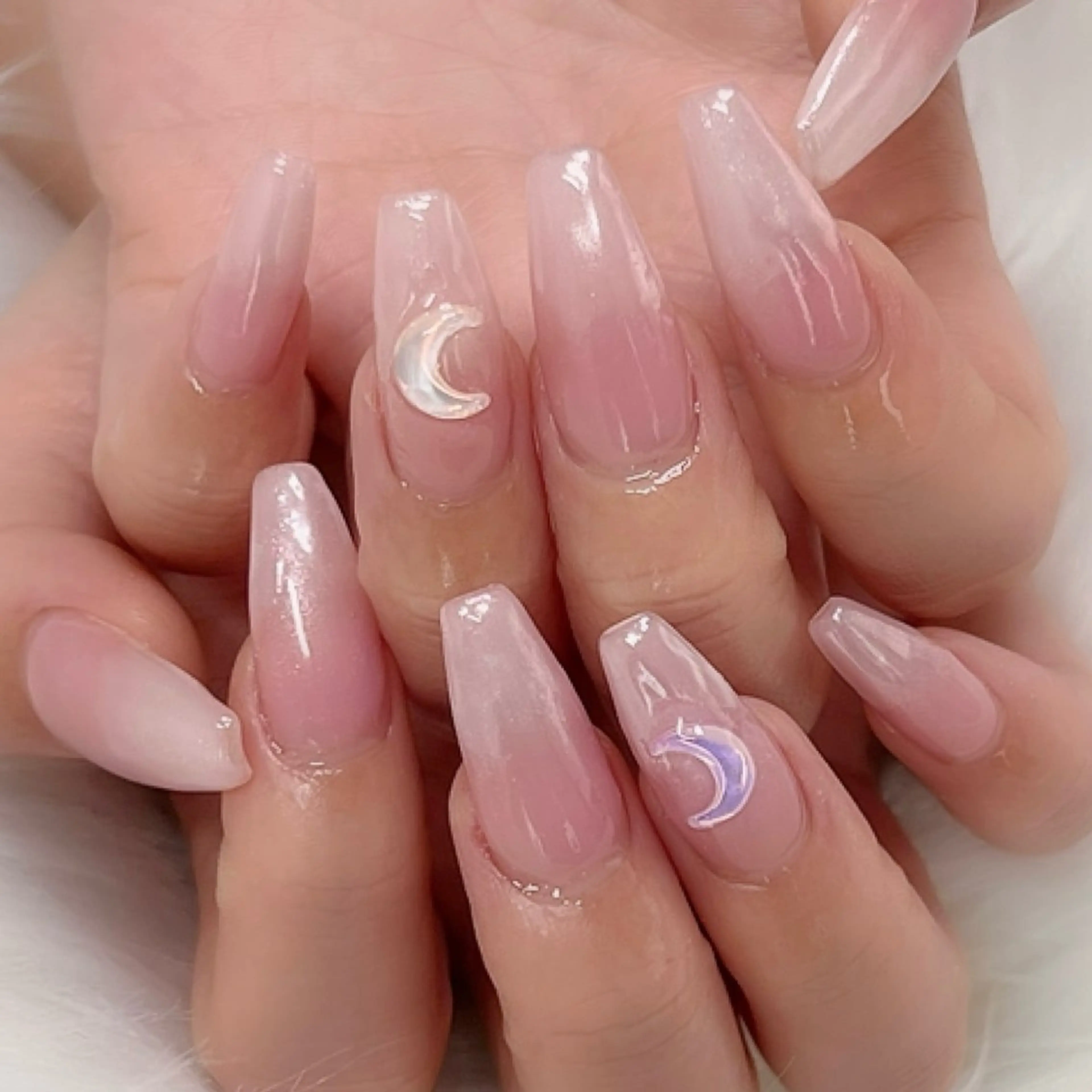 ネイル フレンチネイル グラデーション ミラーネイル ネイルチップ 🩵池袋heart nail🩵のネイルデザイン