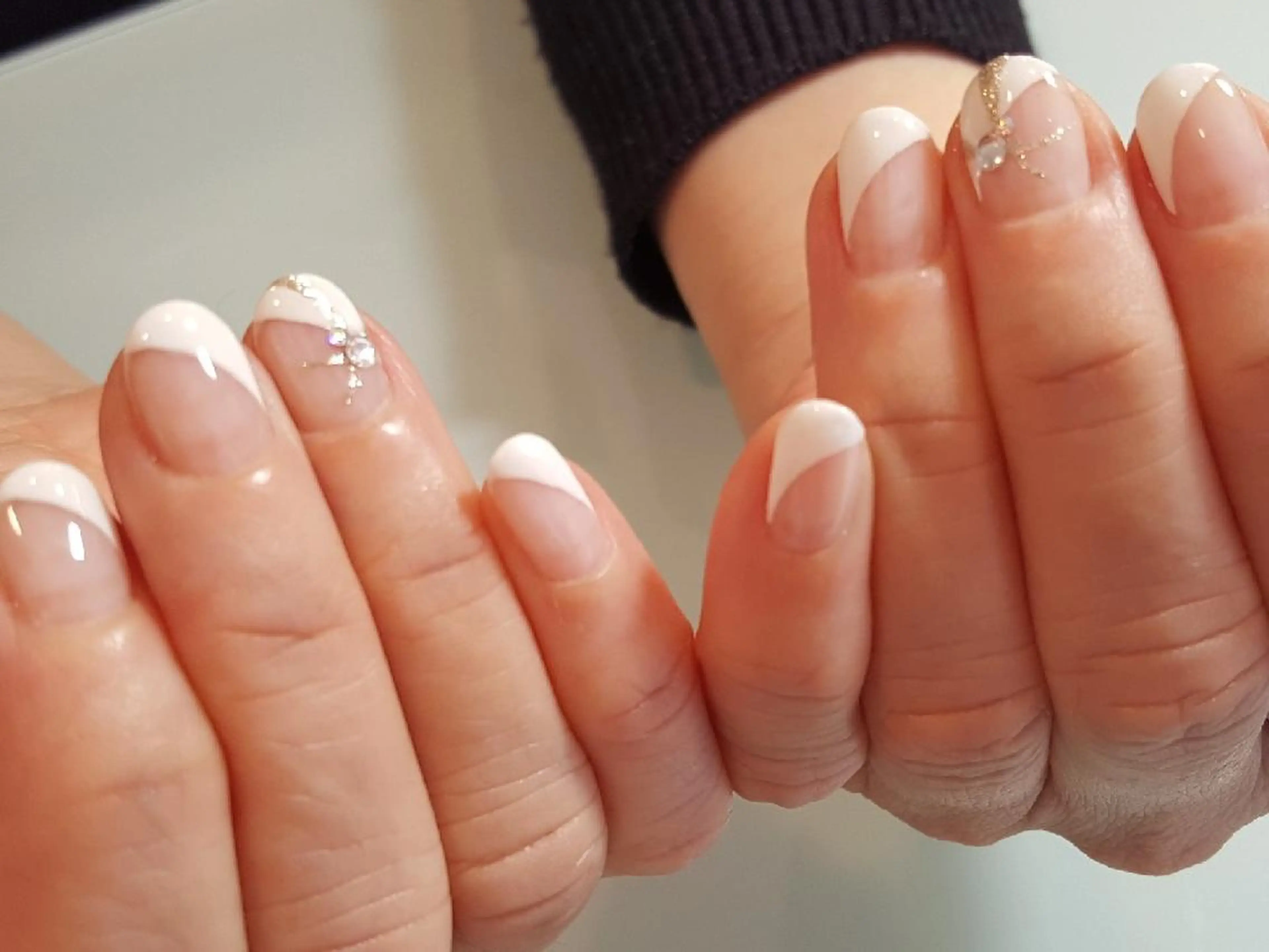 ネイル アートネイル フレンチネイル 斜めフレンチ 人気エリア💖完全個室【ルリエ】所属・ネイルサロン Lelienルリエのネイルデザイン