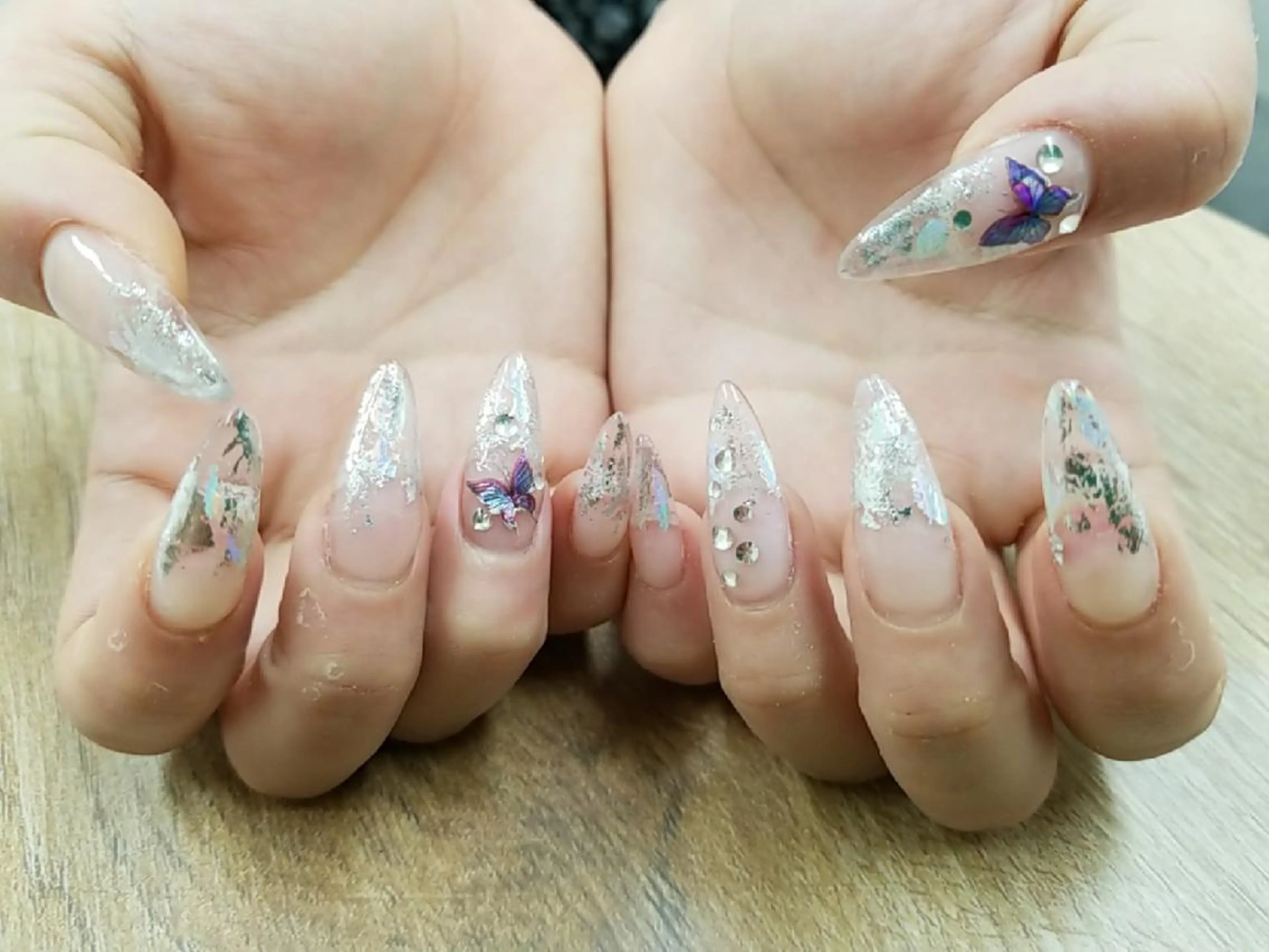 ネイル アートネイル フットネイル ジェルネイル 持ち込み ニュアンスネイル 河野ちえ (雑誌掲載サロン)のネイルデザイン