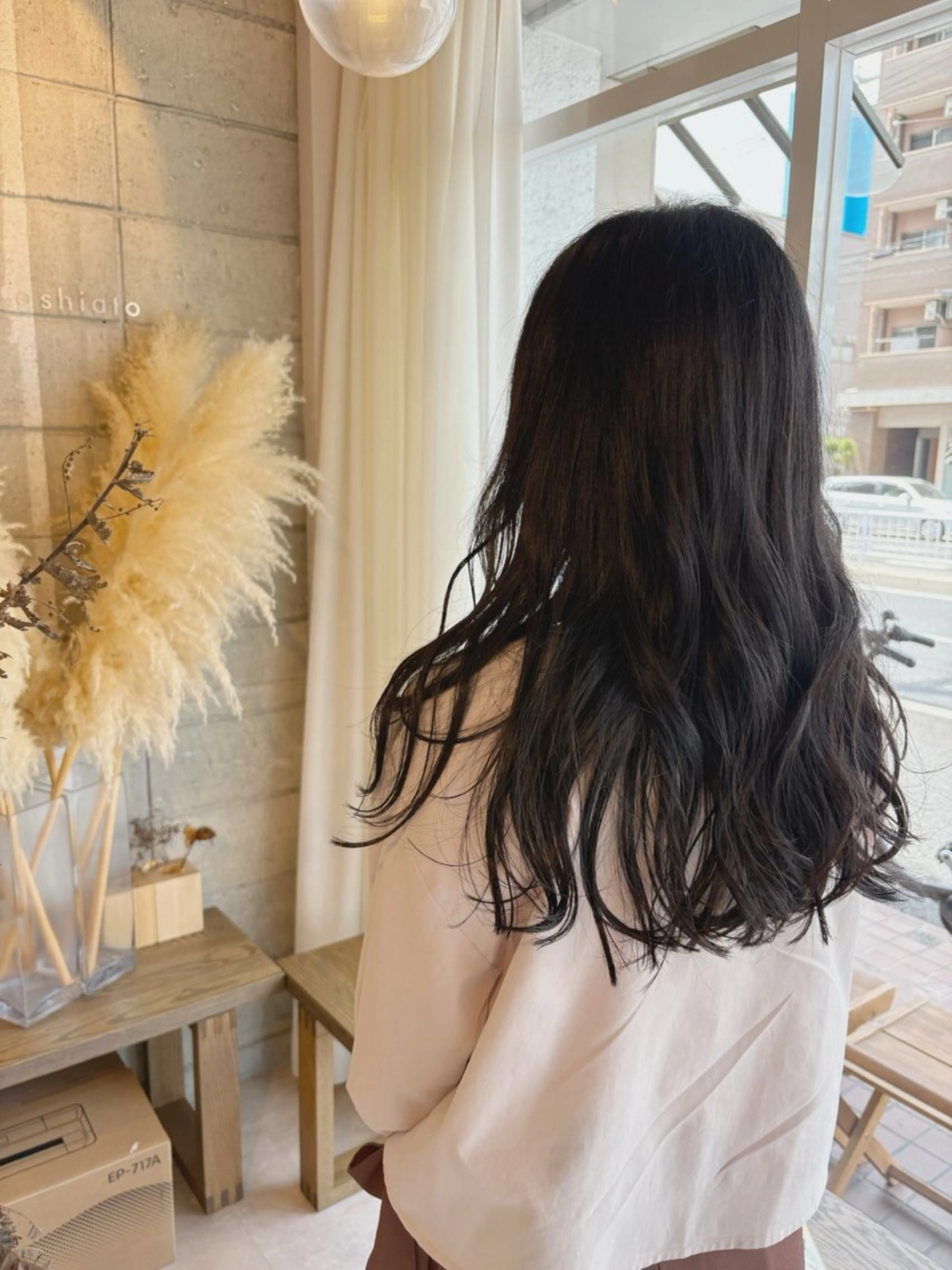 ロング カット トリートメント 中村 潮音のヘアスタイル