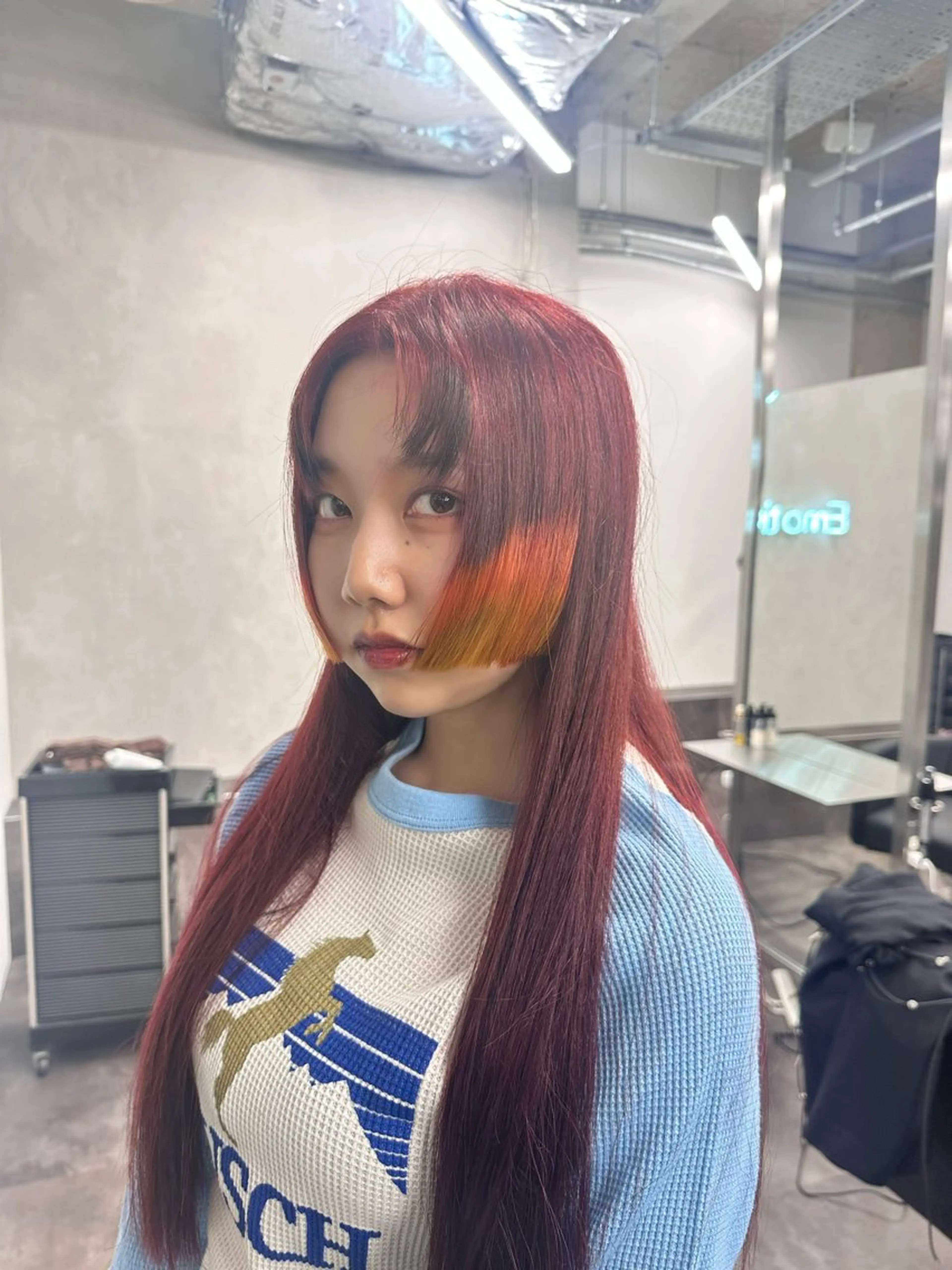 カラー デザインカラー ゲンキ /ウルフカットのヘアスタイル